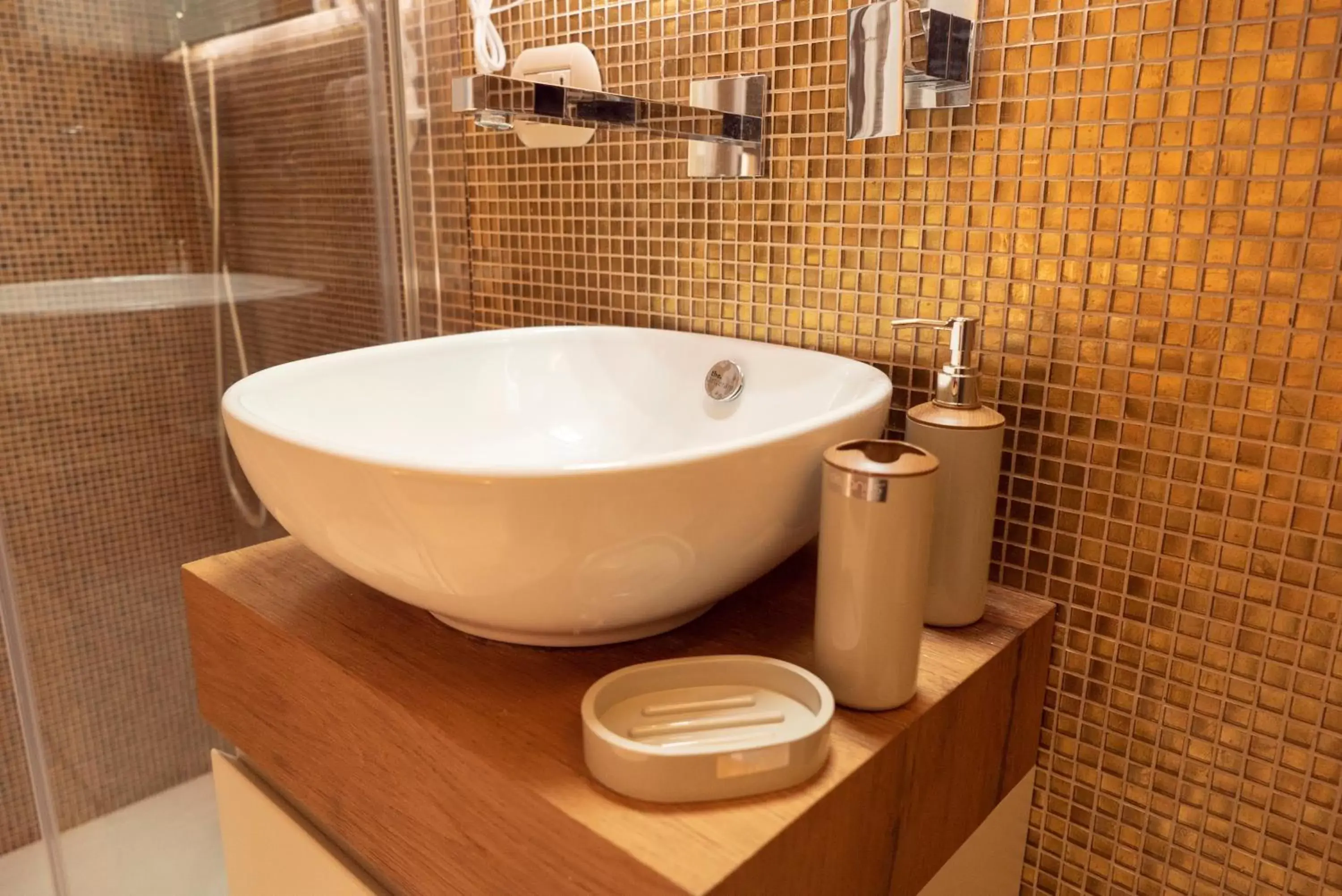 Shower, Bathroom in Belvedere Sea Suite