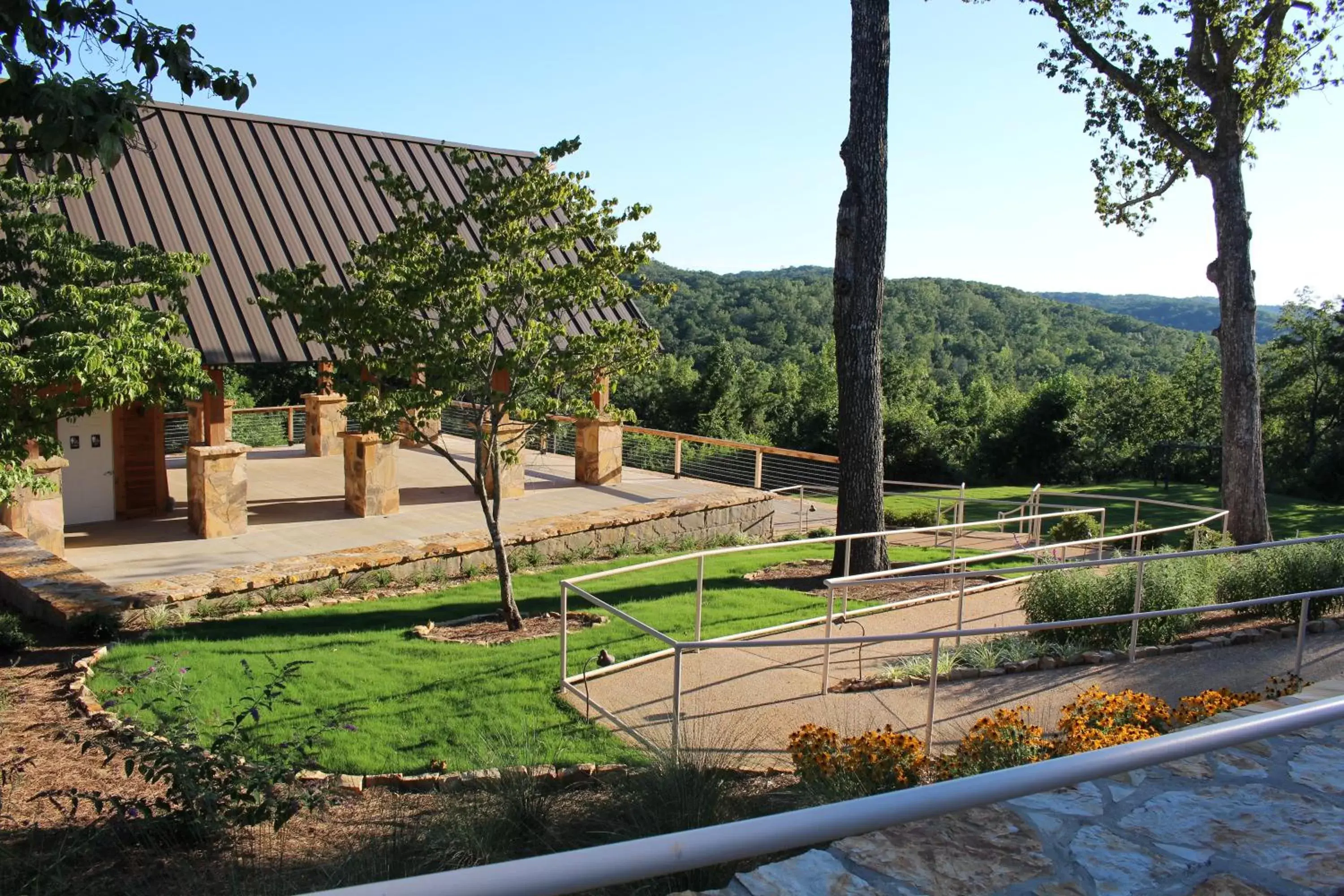 Property building in Mountain Top Inn and Resort