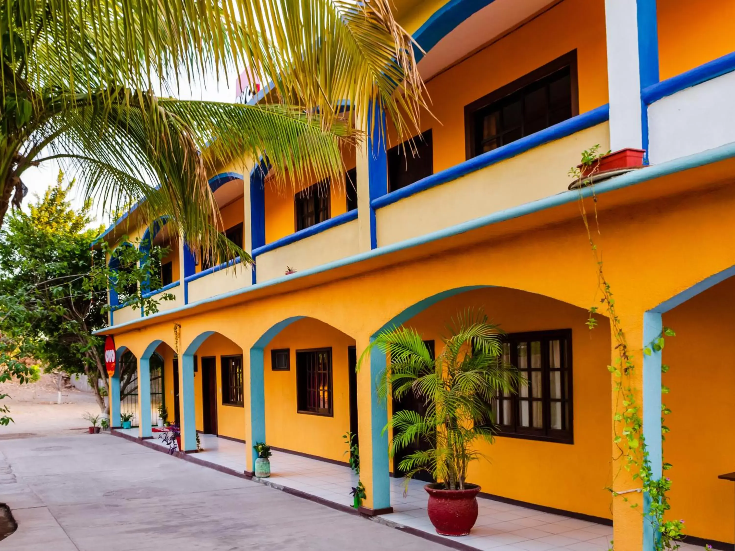 Facade/entrance in OYO Hotel Miramar, Loreto