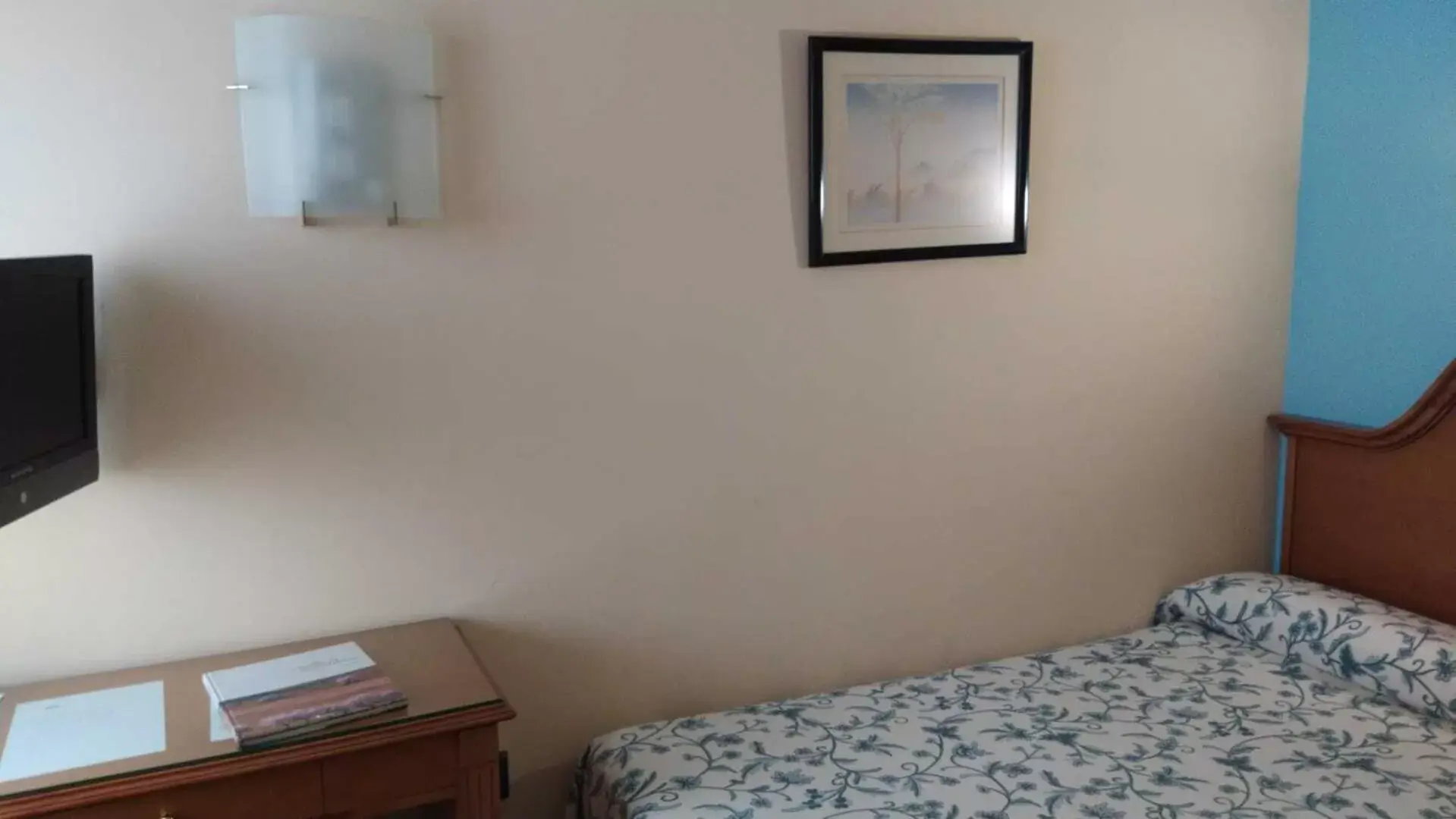 Bed in Hotel Ébora by Vivere Stays Bed in Hotel Ébora by Vivere Stays