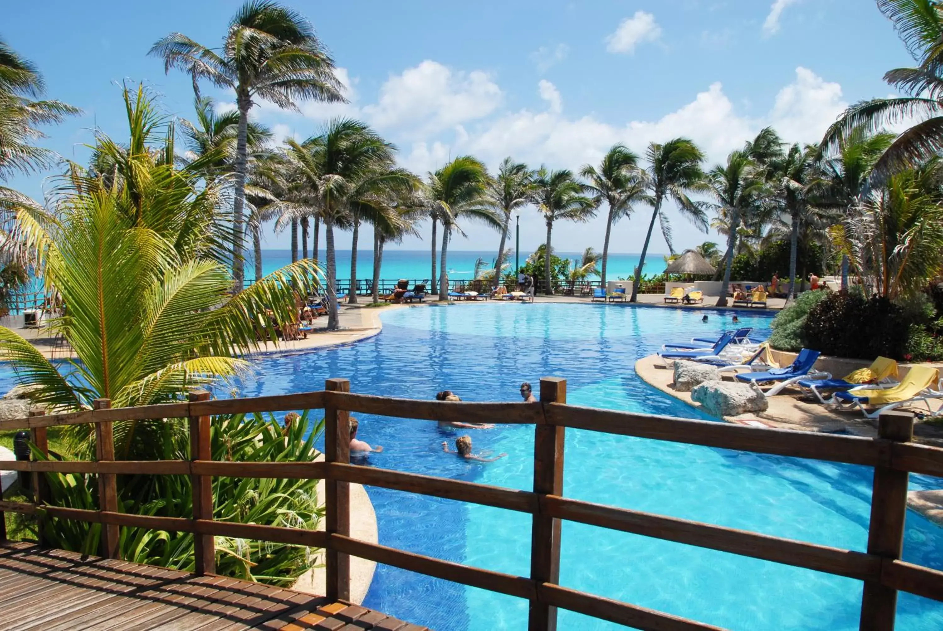 Swimming Pool in Grand Oasis Cancun - All Inclusive