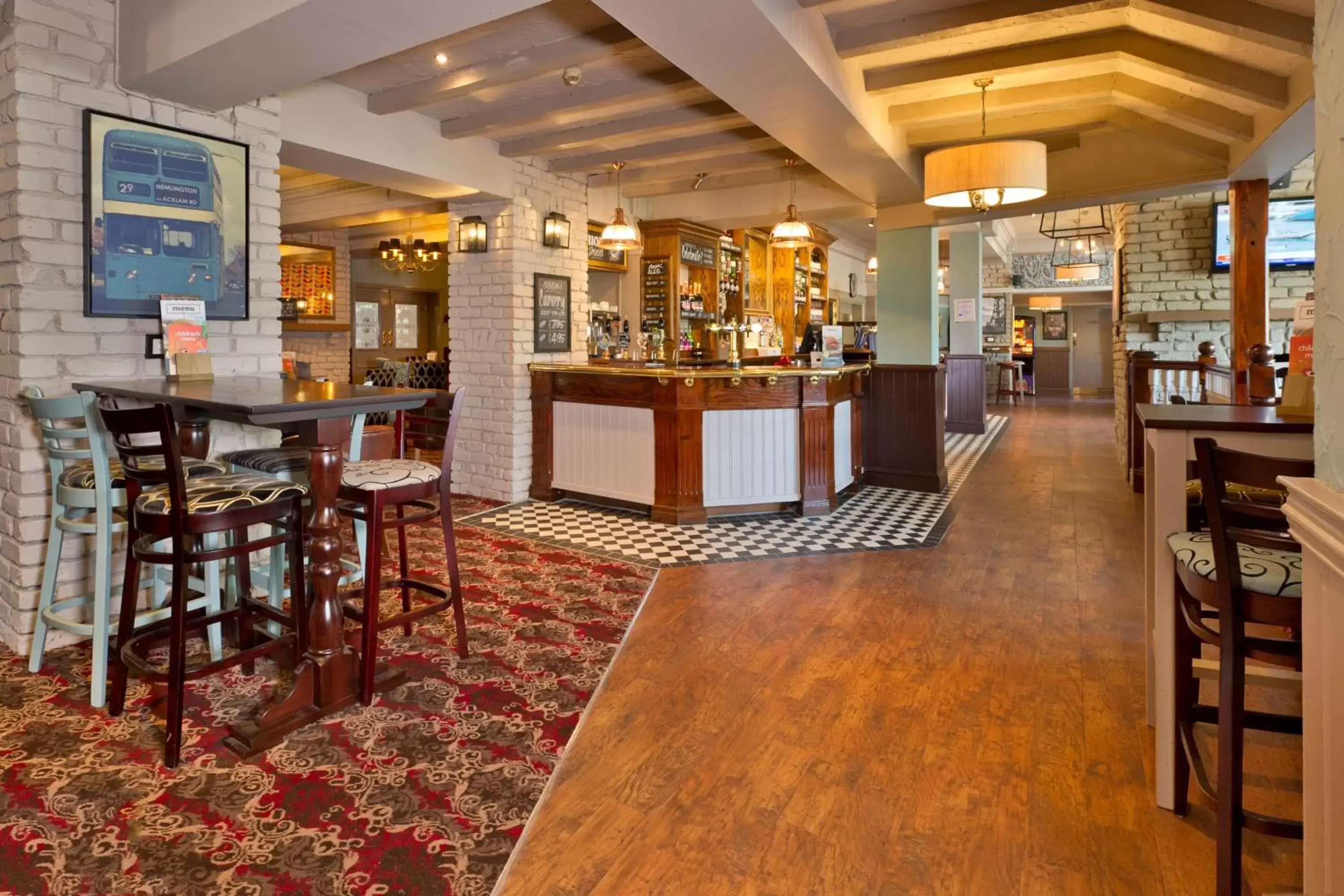 Lounge or bar, Restaurant/Places to Eat in Blue Bell Lodge Hotel