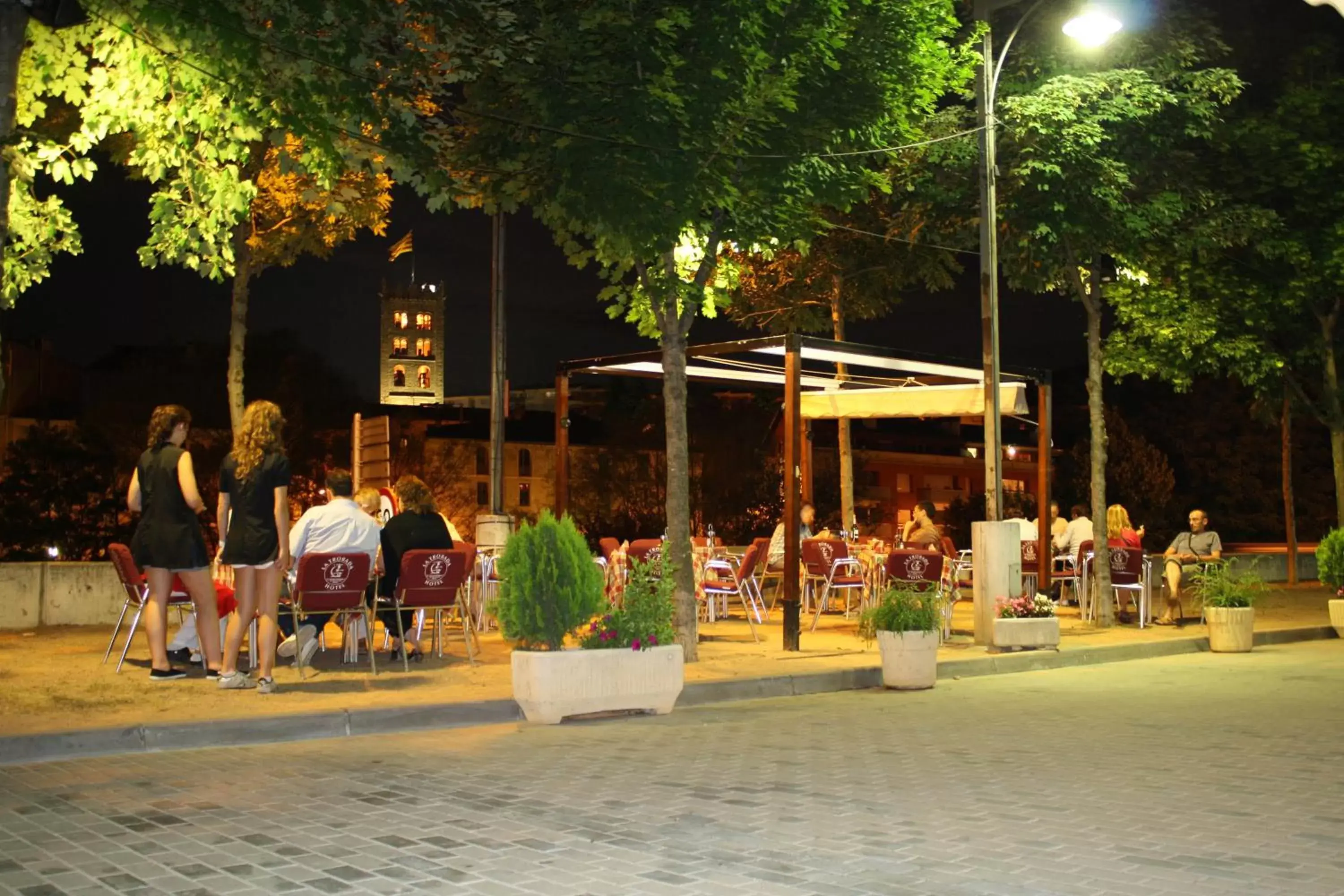 Night, Restaurant/Places to Eat in La Trobada Hotel Sport