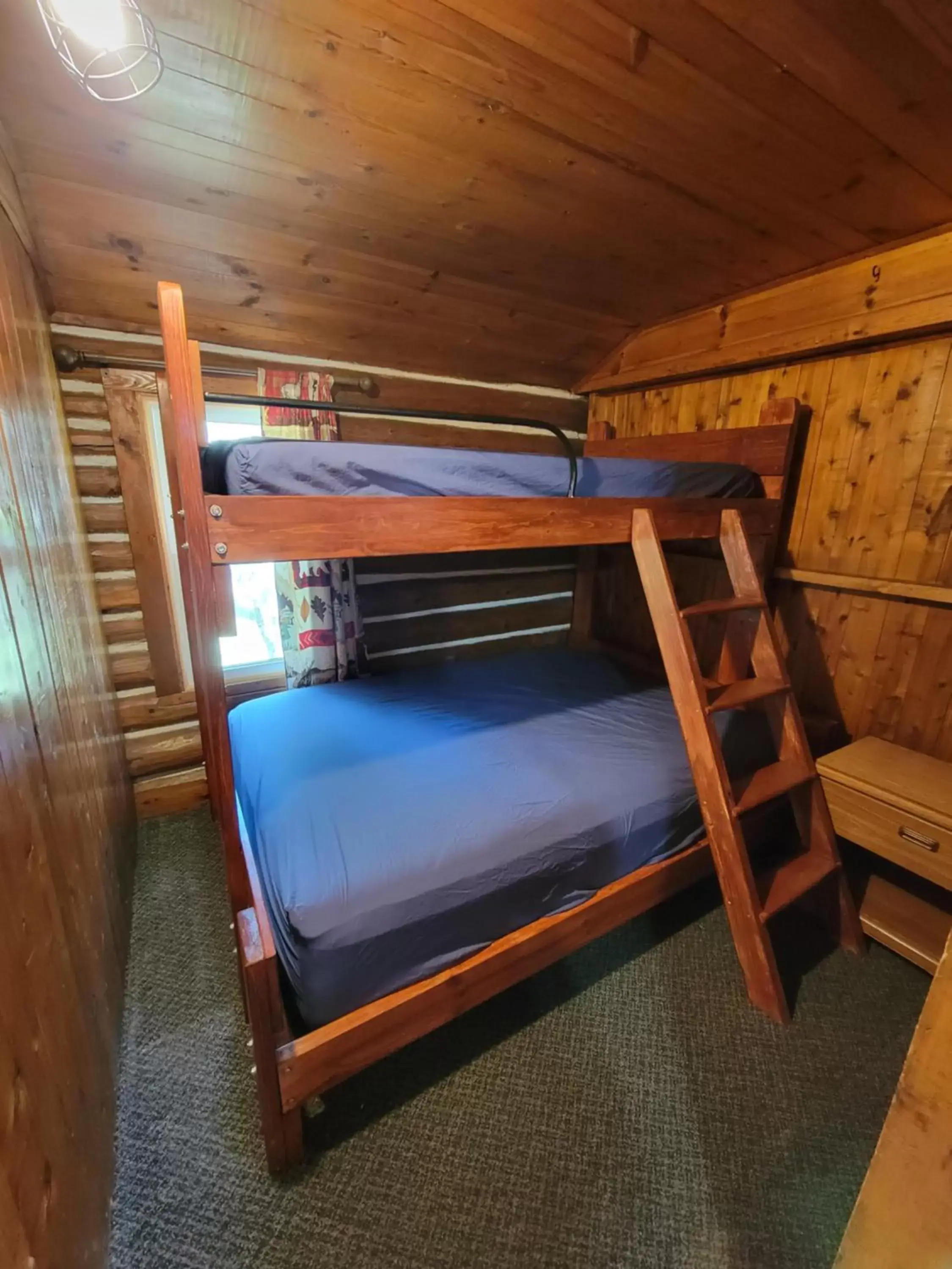 Bedroom, Bunk Bed in Two Rivers Motel and Cabins