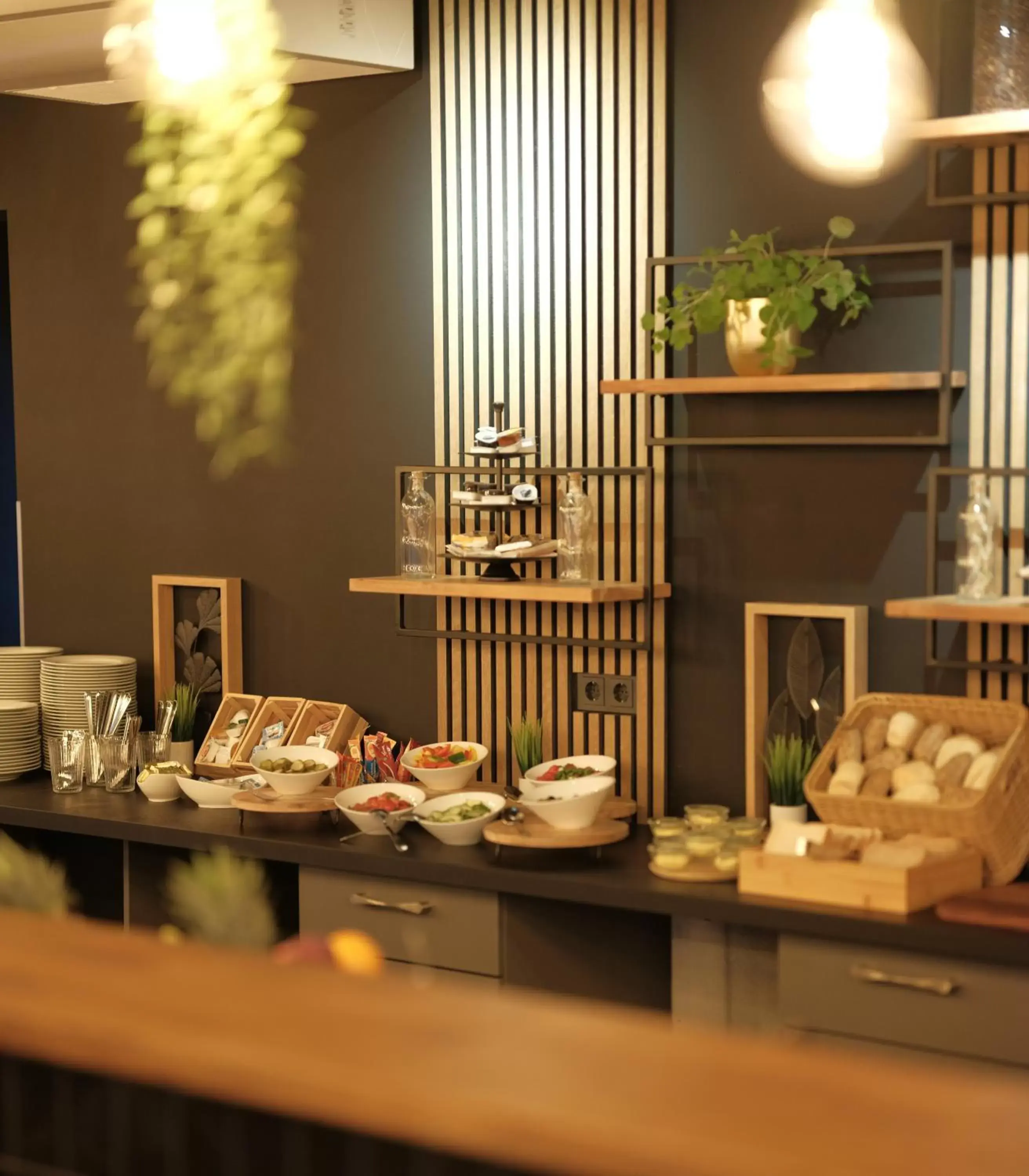 Food and drinks in THE ROOMS - Hotel & House Food and drinks in THE ROOMS - Hotel & House