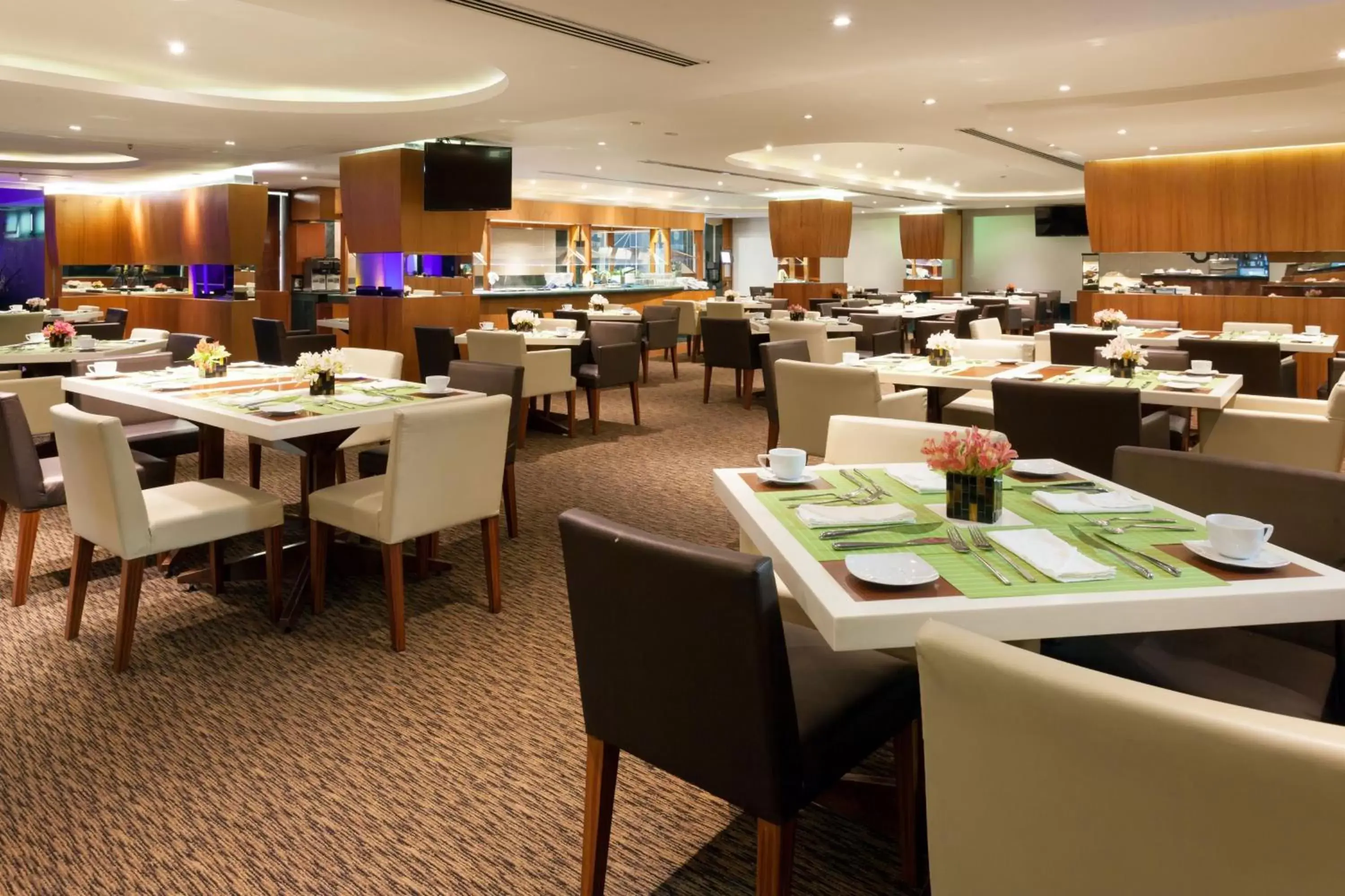 Restaurant/Places to Eat in Crowne Plaza Toluca - Lancaster, an IHG Hotel