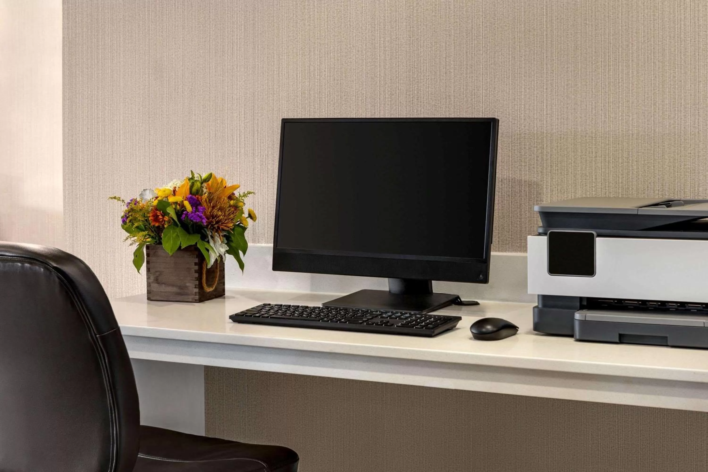 On-site shops in Wingate by Wyndham Wilmington