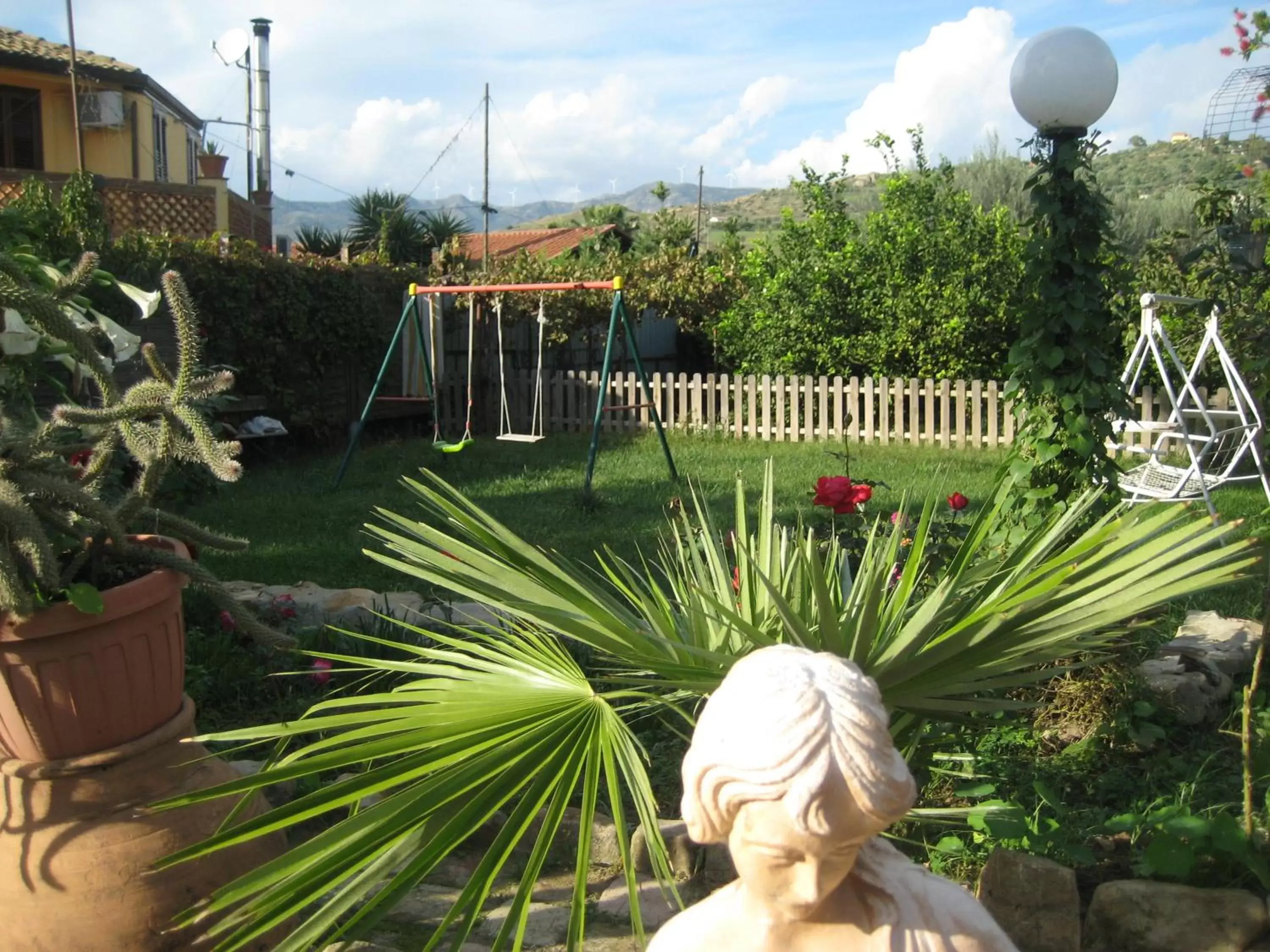 Garden, Patio/Outdoor Area in Oasi del Lago