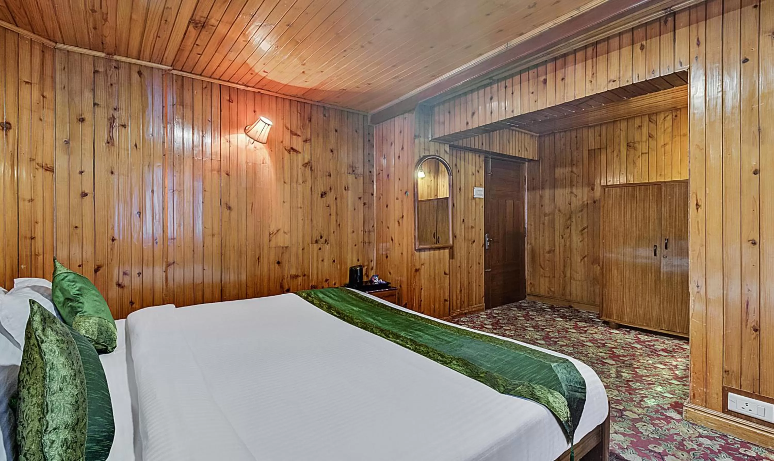 Photo of the whole room, Bed in Dekeling Hotel