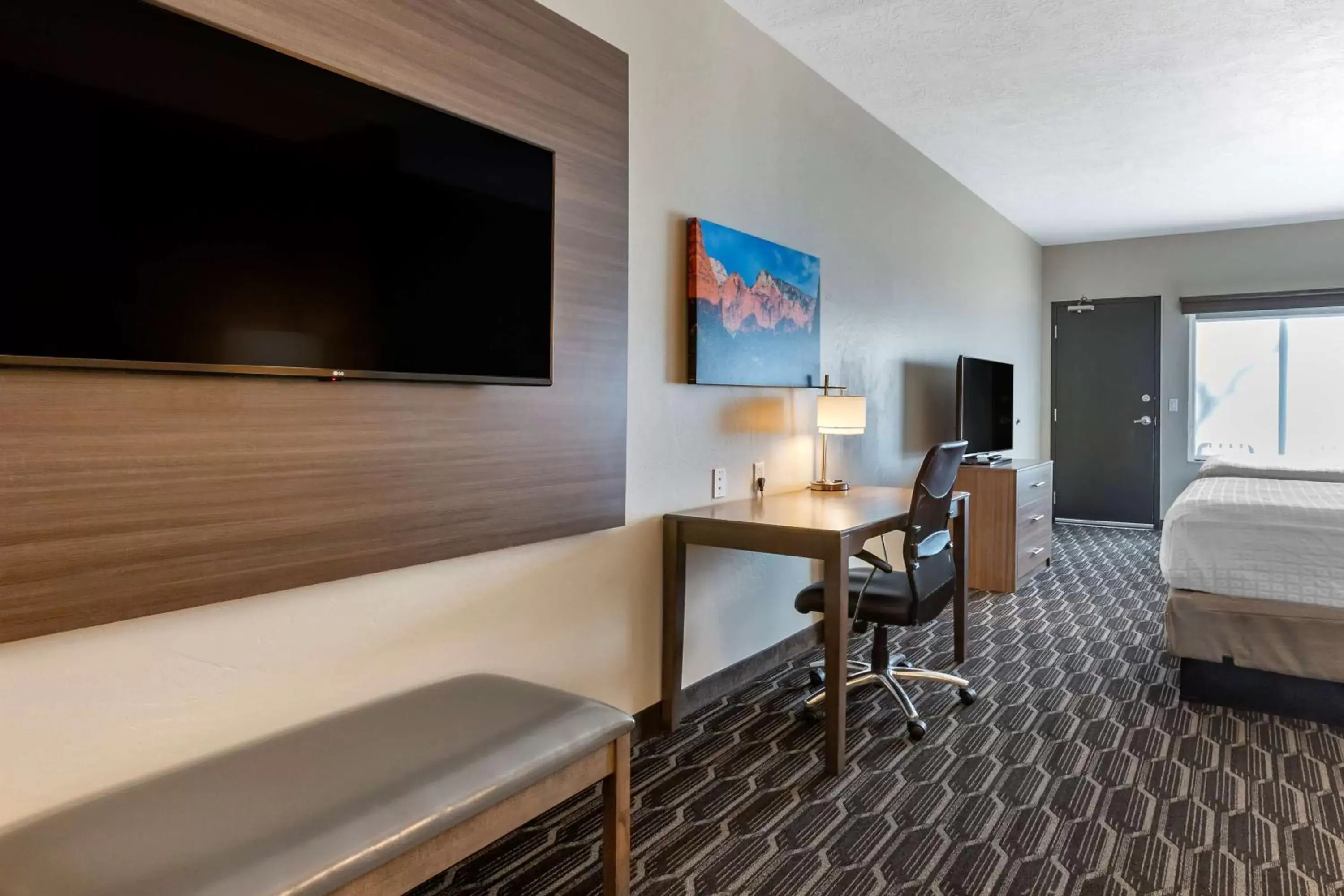 Photo of the whole room, TV/Entertainment Center in Best Western Plus Zion Canyon Inn & Suites