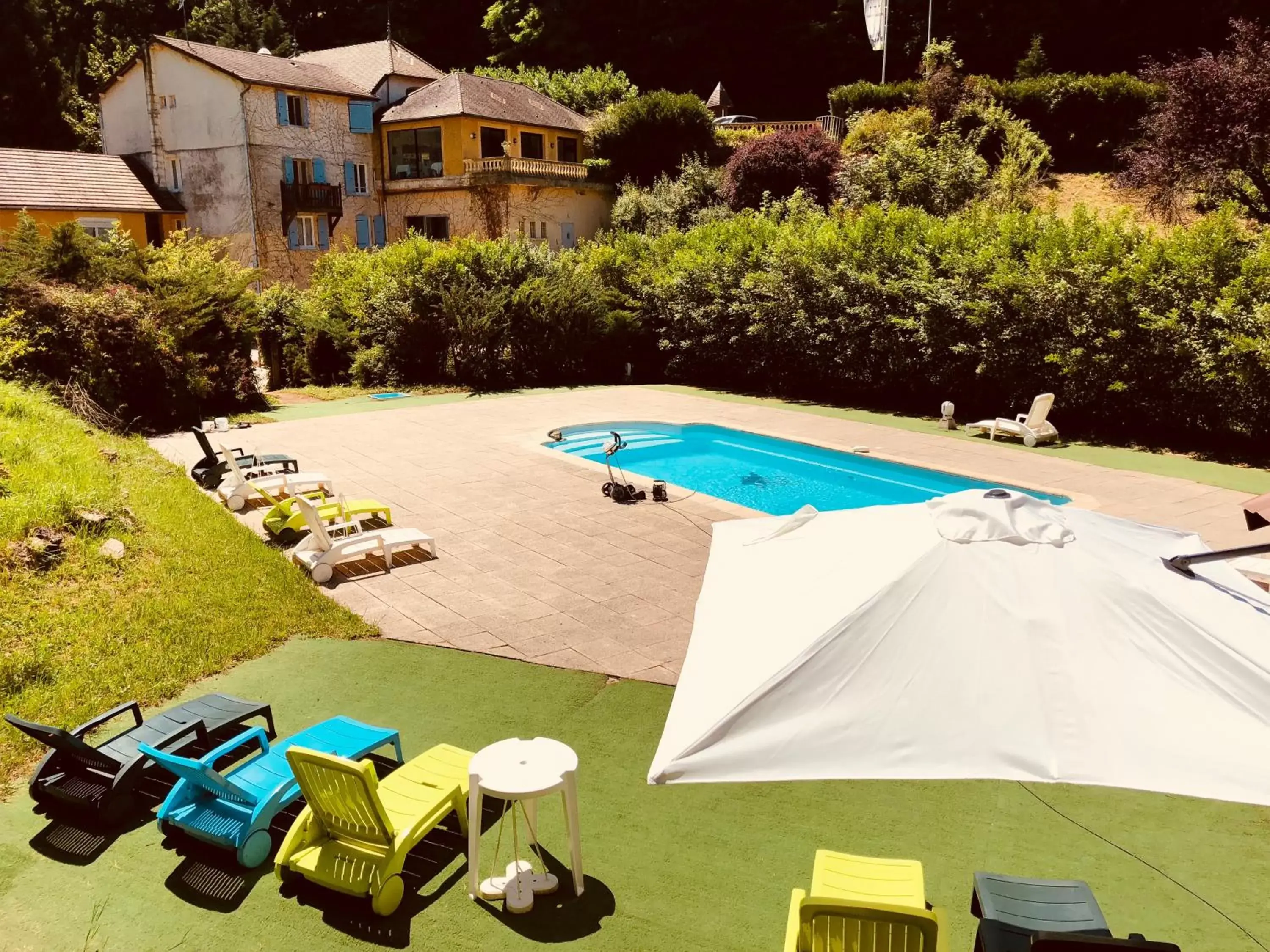 Property building, Pool View in Domaine Du Moulin Vallée Heureuse