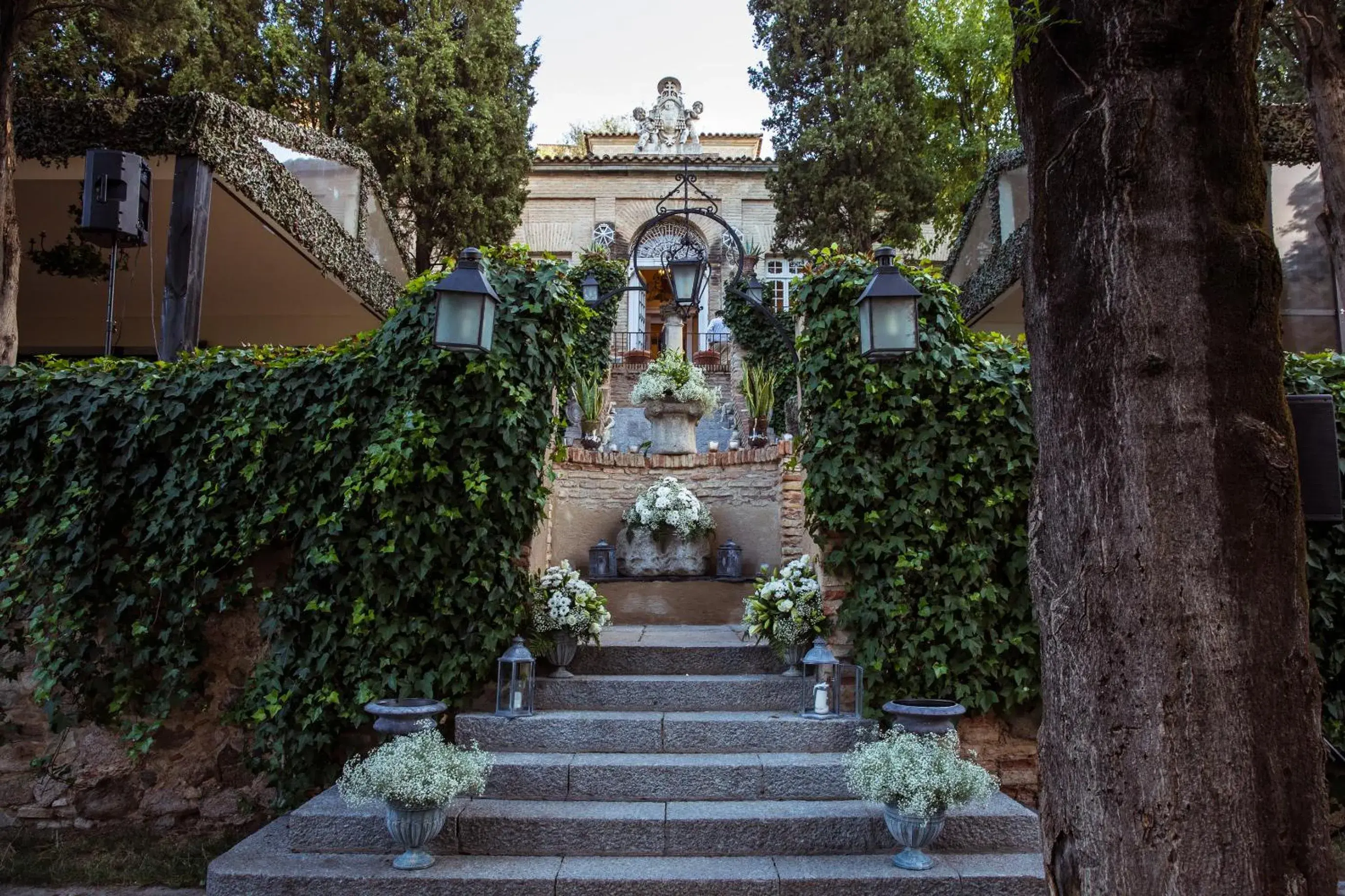 Day in Hotel Hacienda del Cardenal