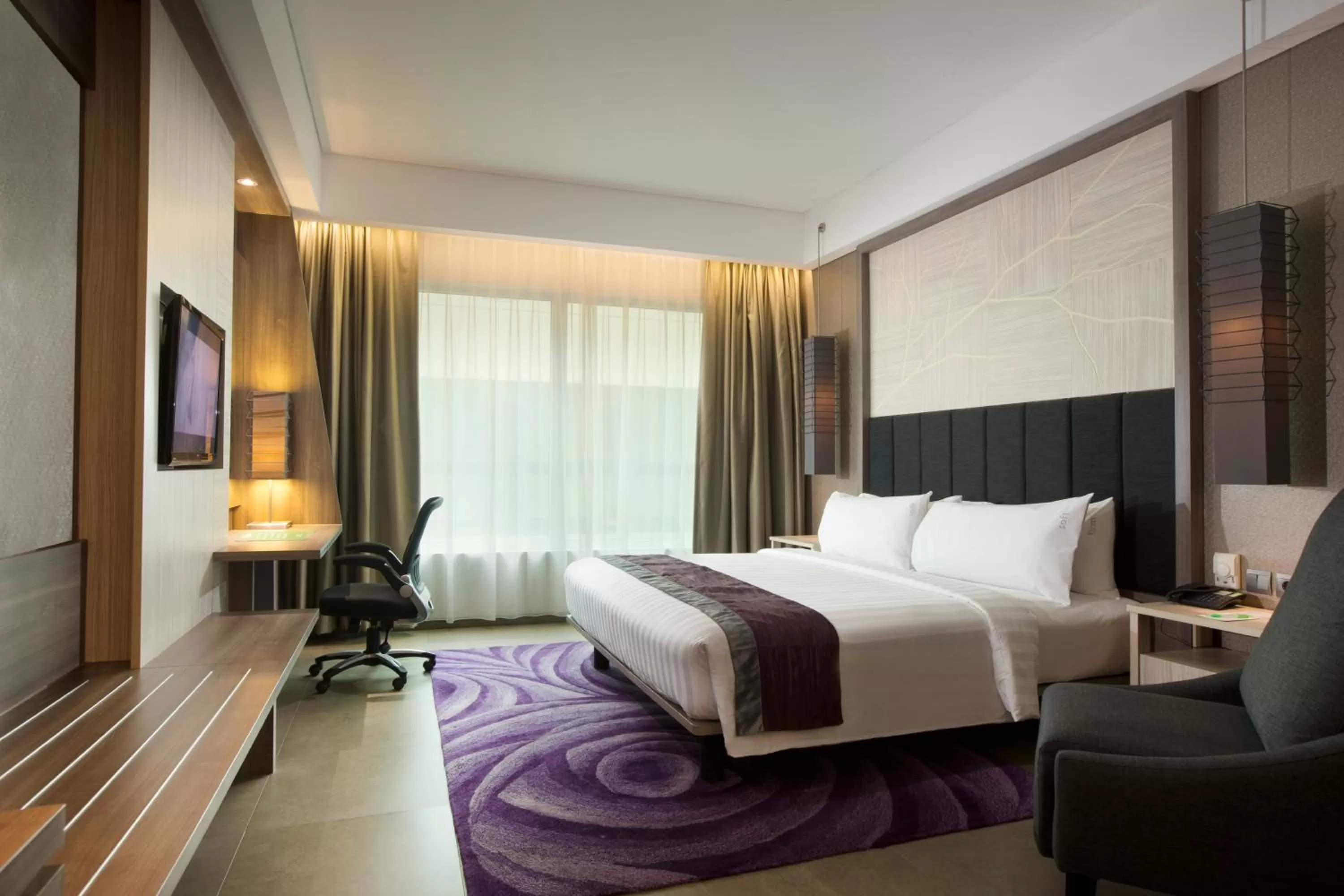 Bed in Holiday Inn Bandung Pasteur by IHG
