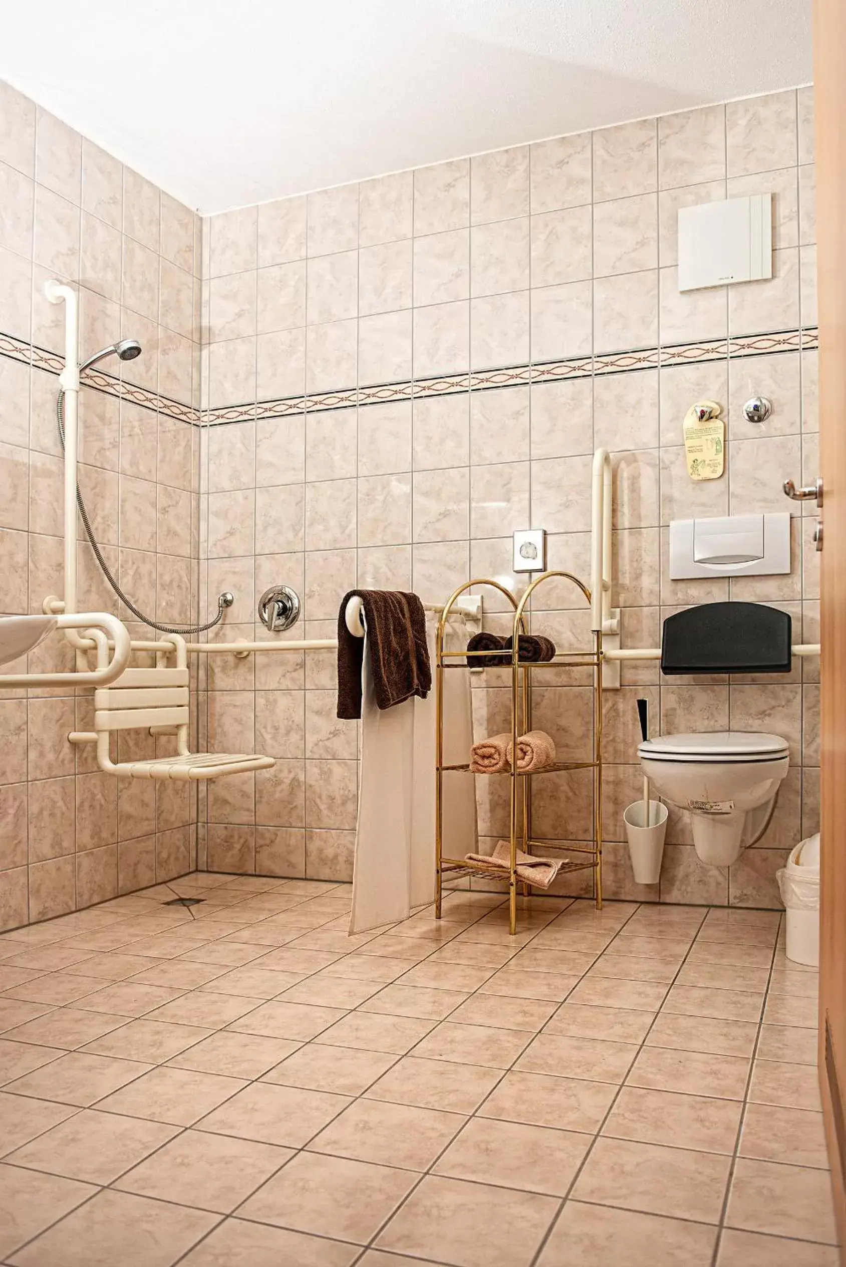 Double Room - single occupancy - Disability Access in Hotel Zum Hirsch Double Room - single occupancy - Disability Access in Hotel Zum Hirsch