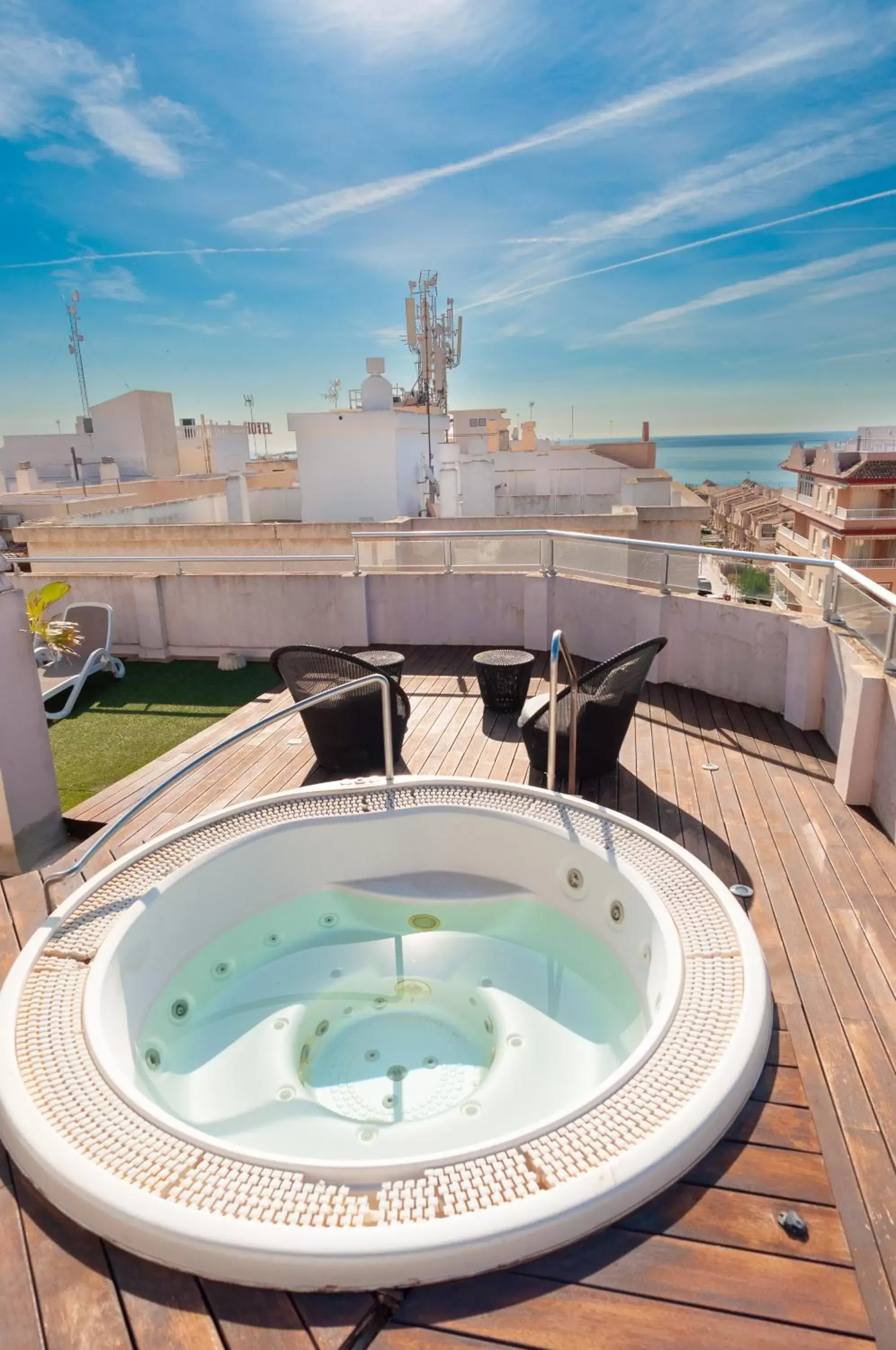 Swimming pool in Hotel Eden Mar