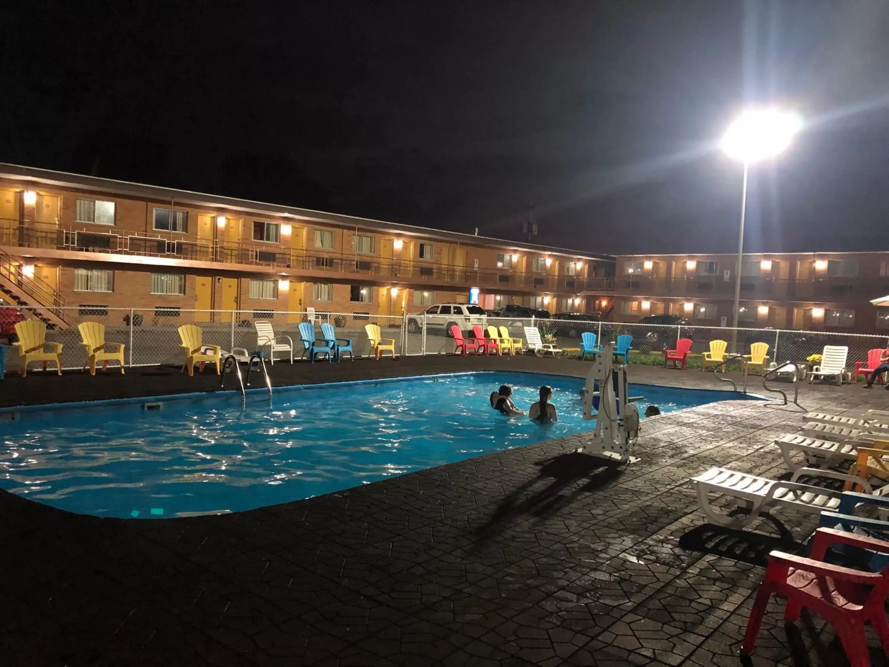Swimming Pool in Wolf Inn Hotel