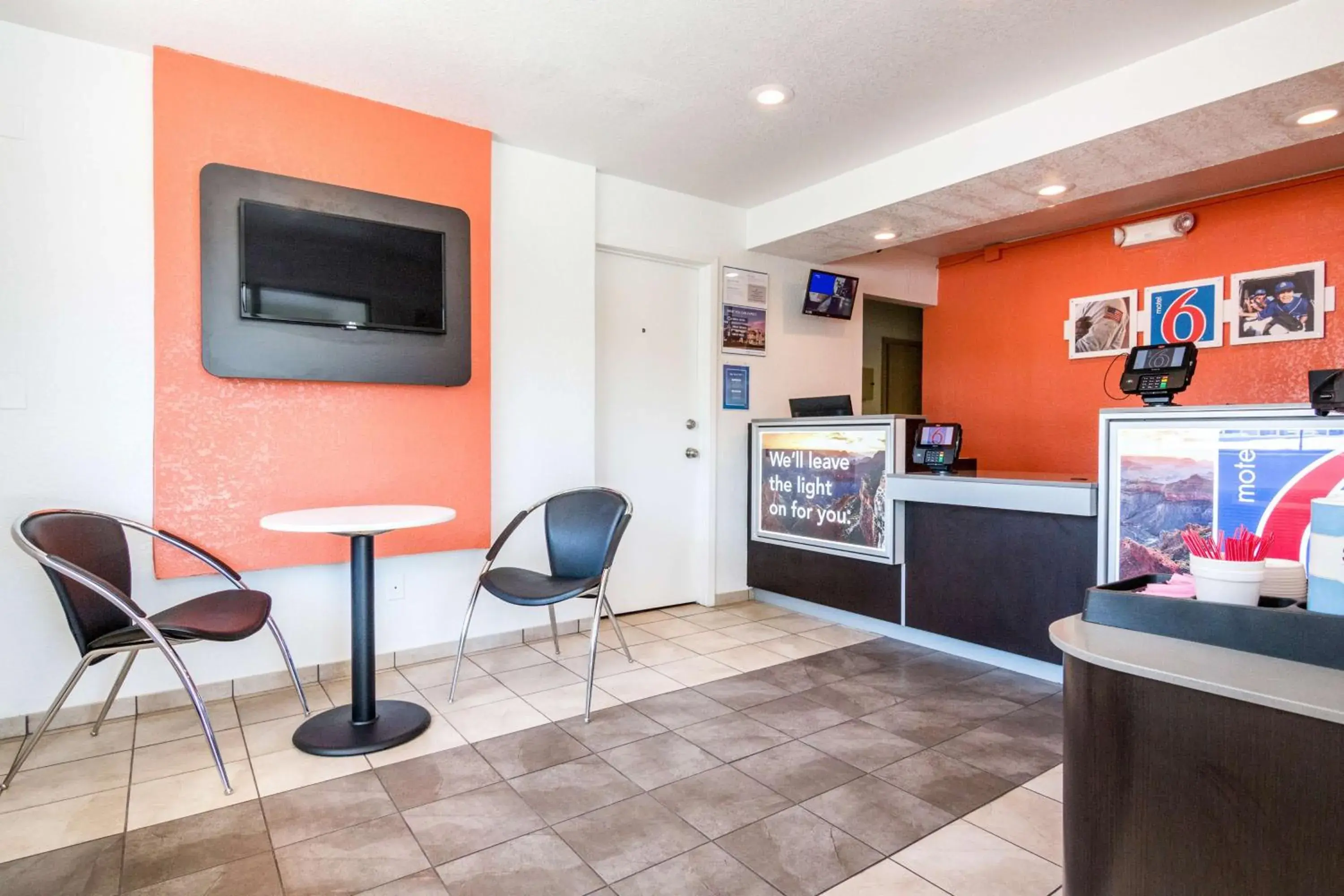 Lobby or reception in Motel 6-Longview, TX