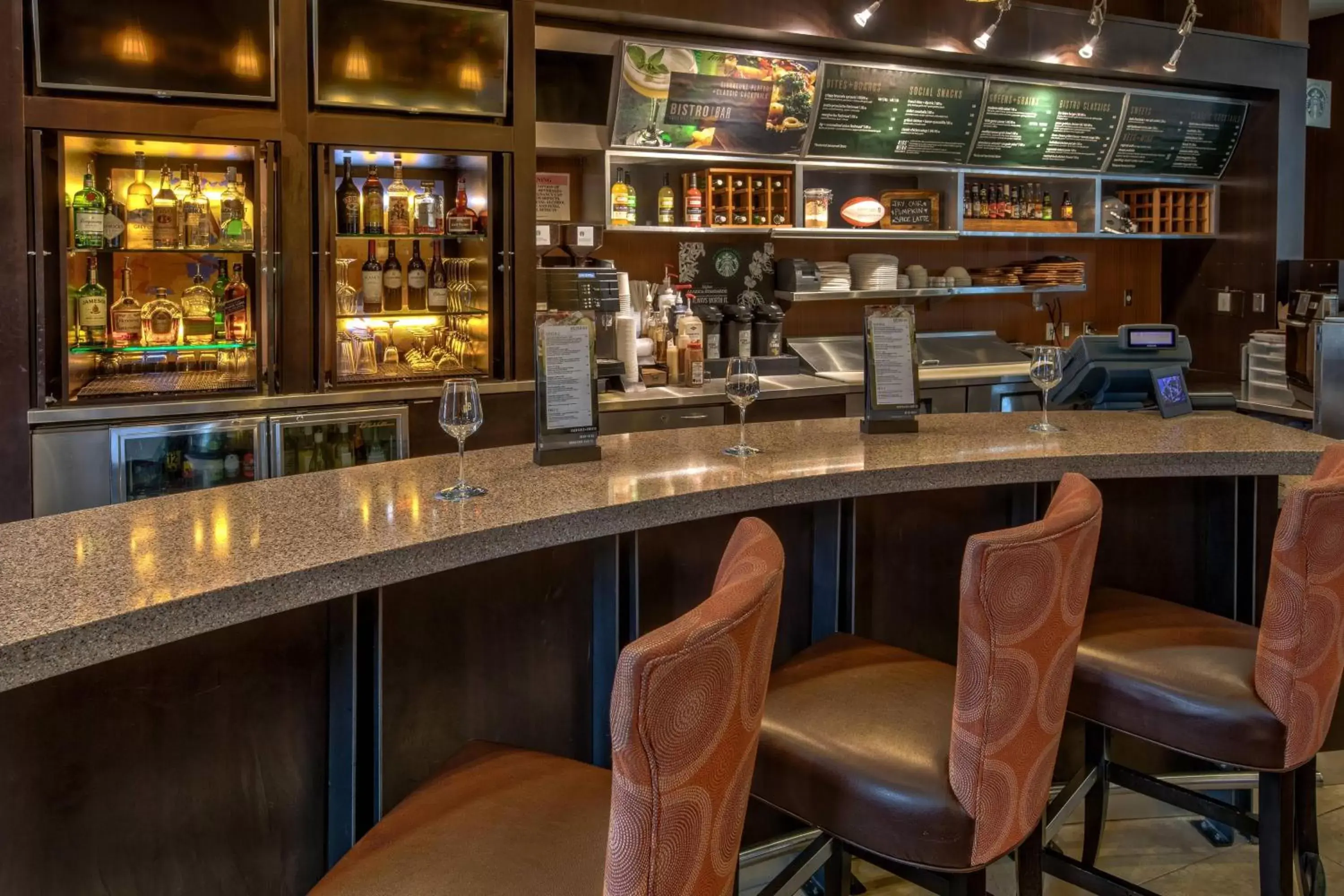 Restaurant/places to eat, Lounge/Bar in Courtyard by Marriott Nashville Green Hills