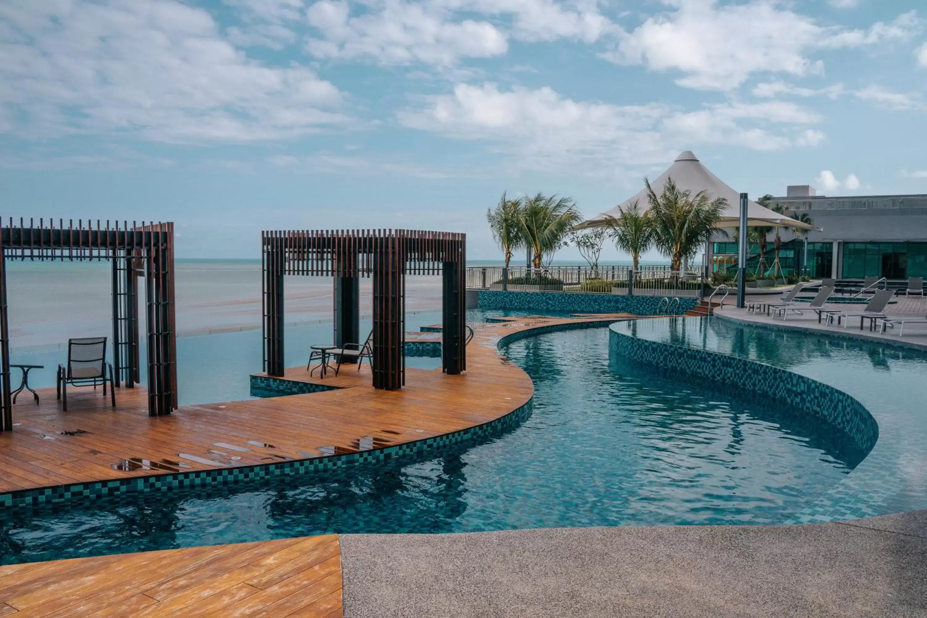 Swimming Pool in Swiss-Belhotel Kuantan