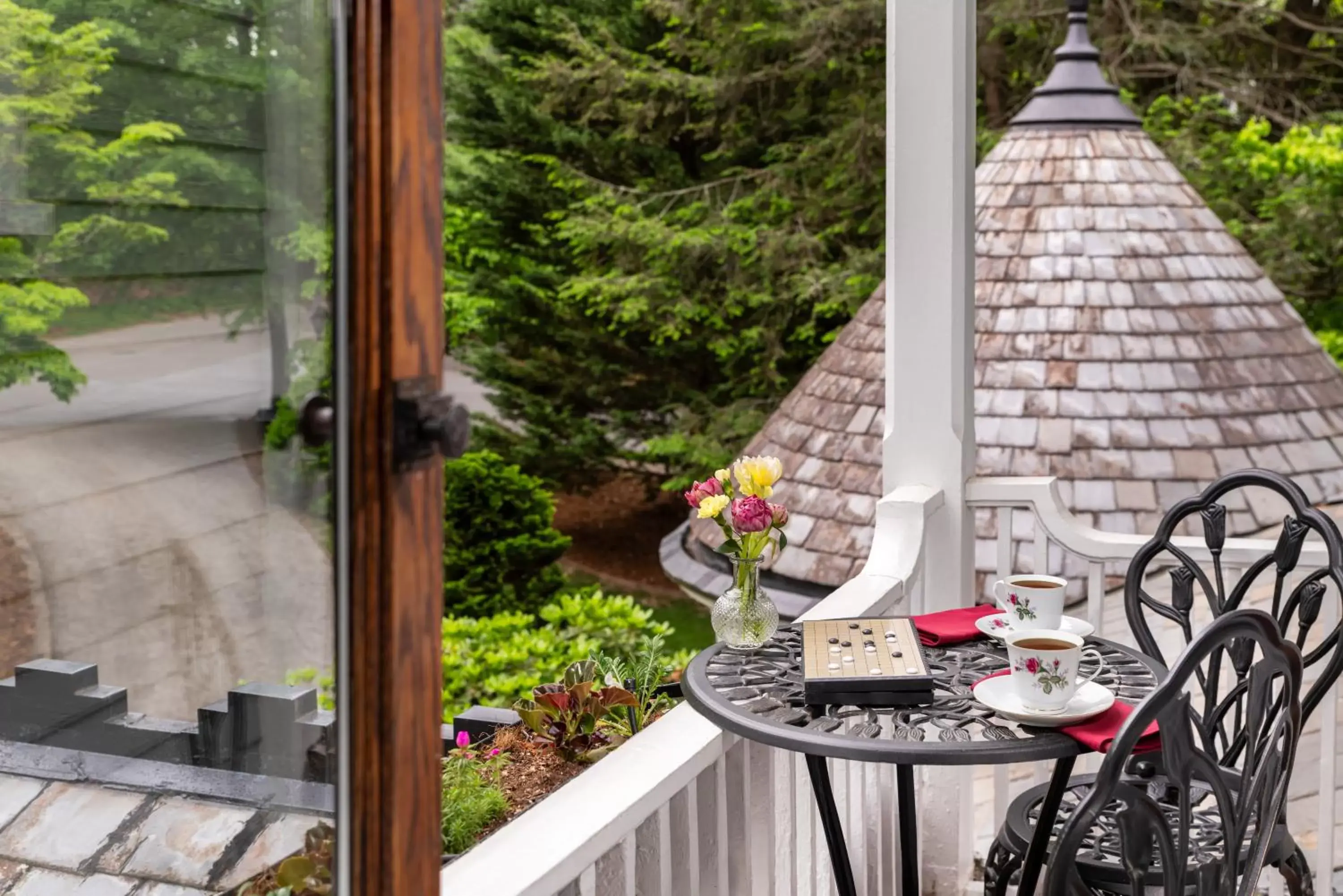 Balcony/Terrace in The 1899 Wright Inn & Carriage House