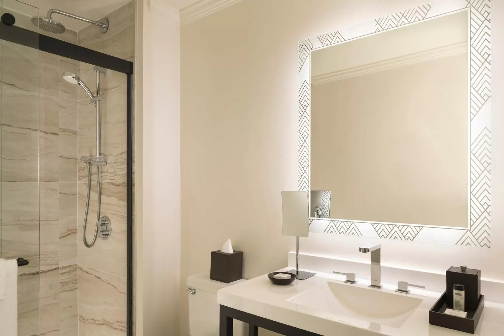 Bedroom, Bathroom in Amara Resort & Spa