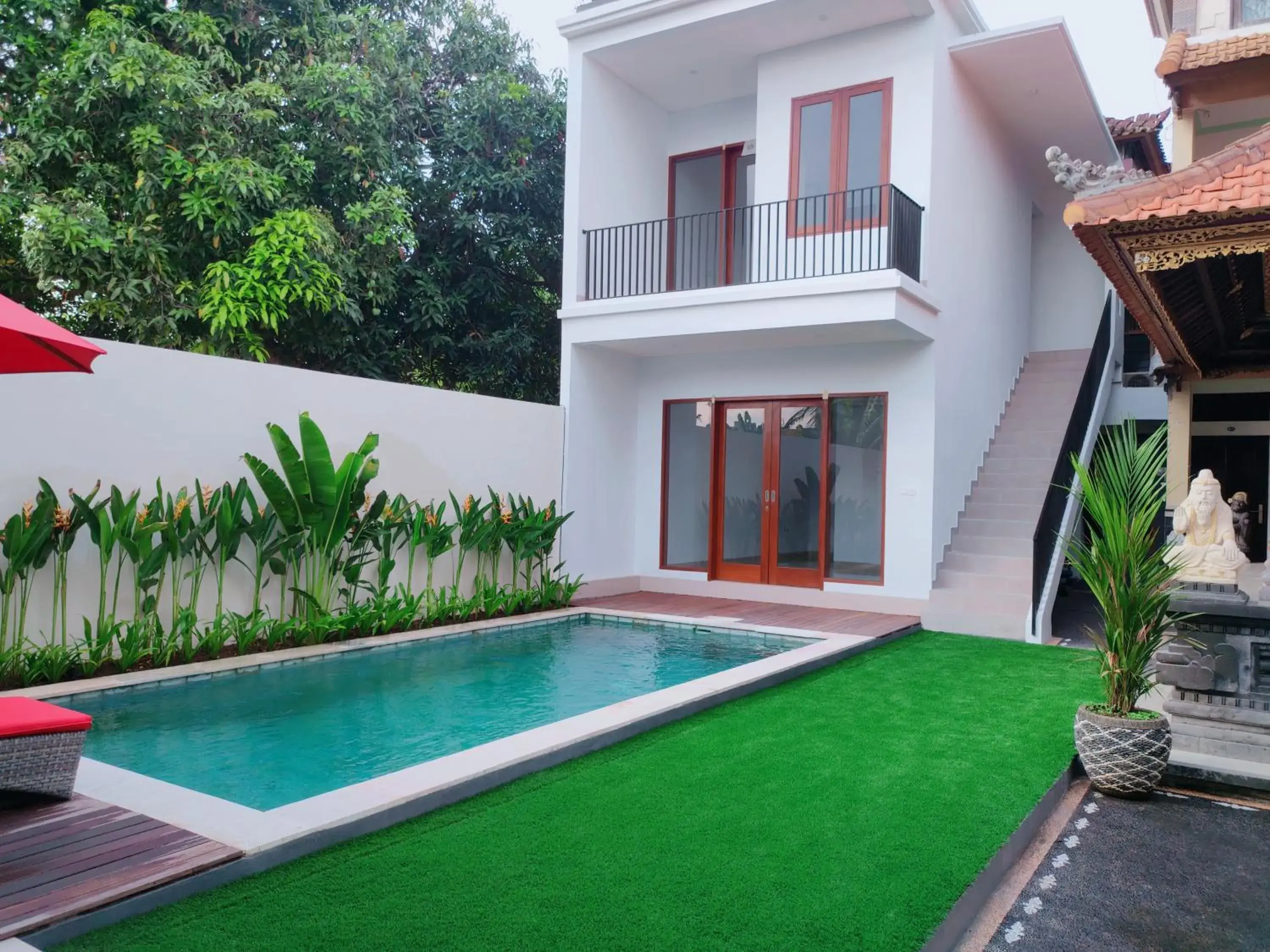 Property building, Swimming Pool in Pondok Denayu Homestay