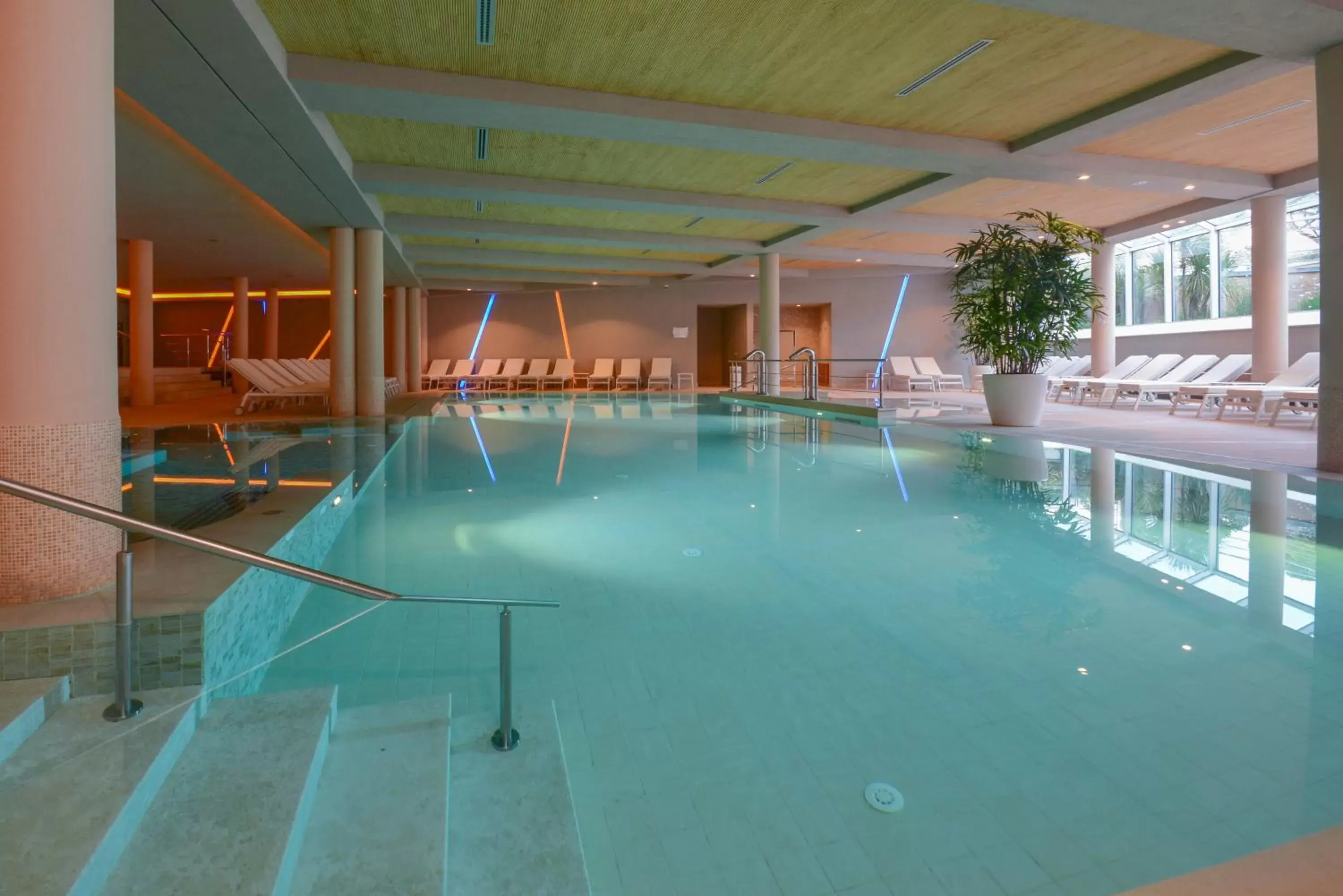 Swimming Pool in Hotel Corte Valier