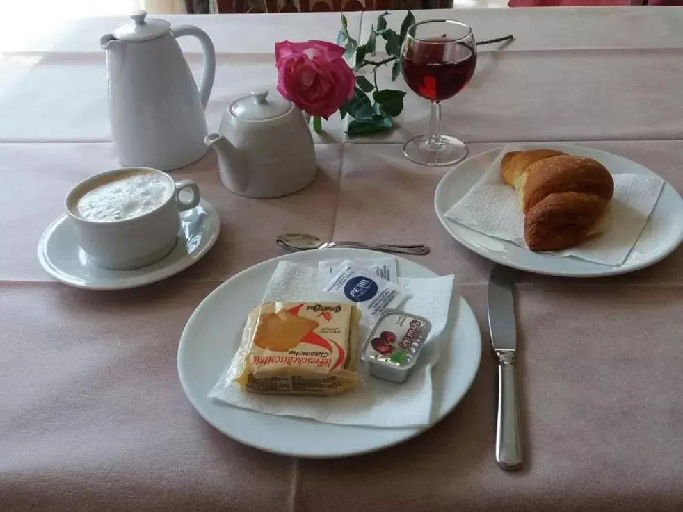 Food and drinks, Breakfast in Hotel Il Chierichetto