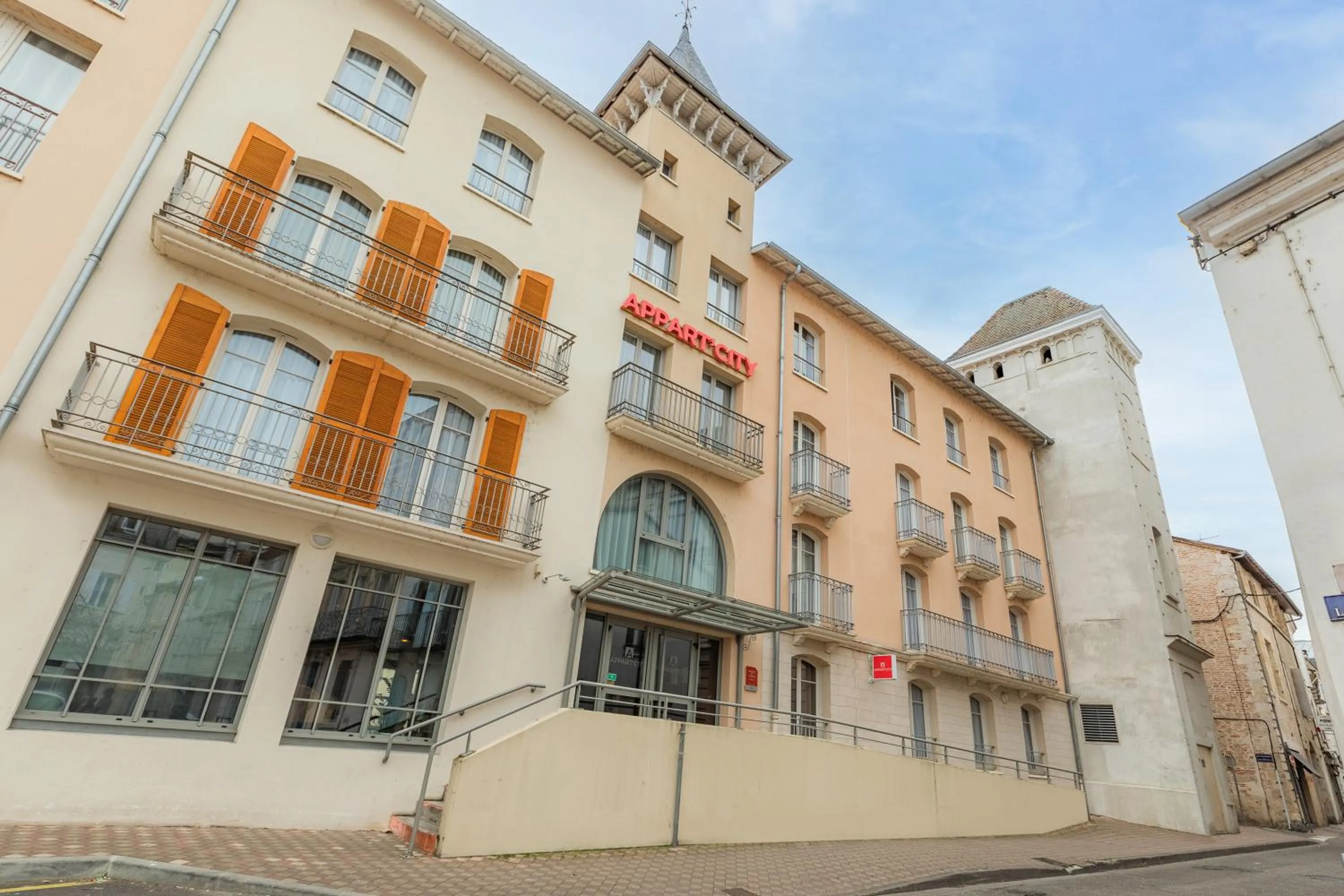 Property building in Appart'City Confort Agen Centre