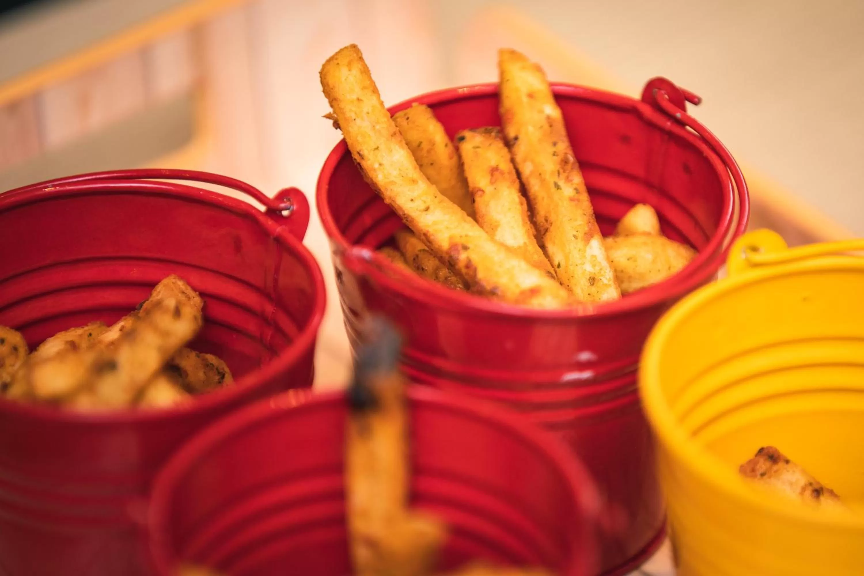 Restaurant/places to eat in Holiday Inn Express Pune Pimpri by IHG