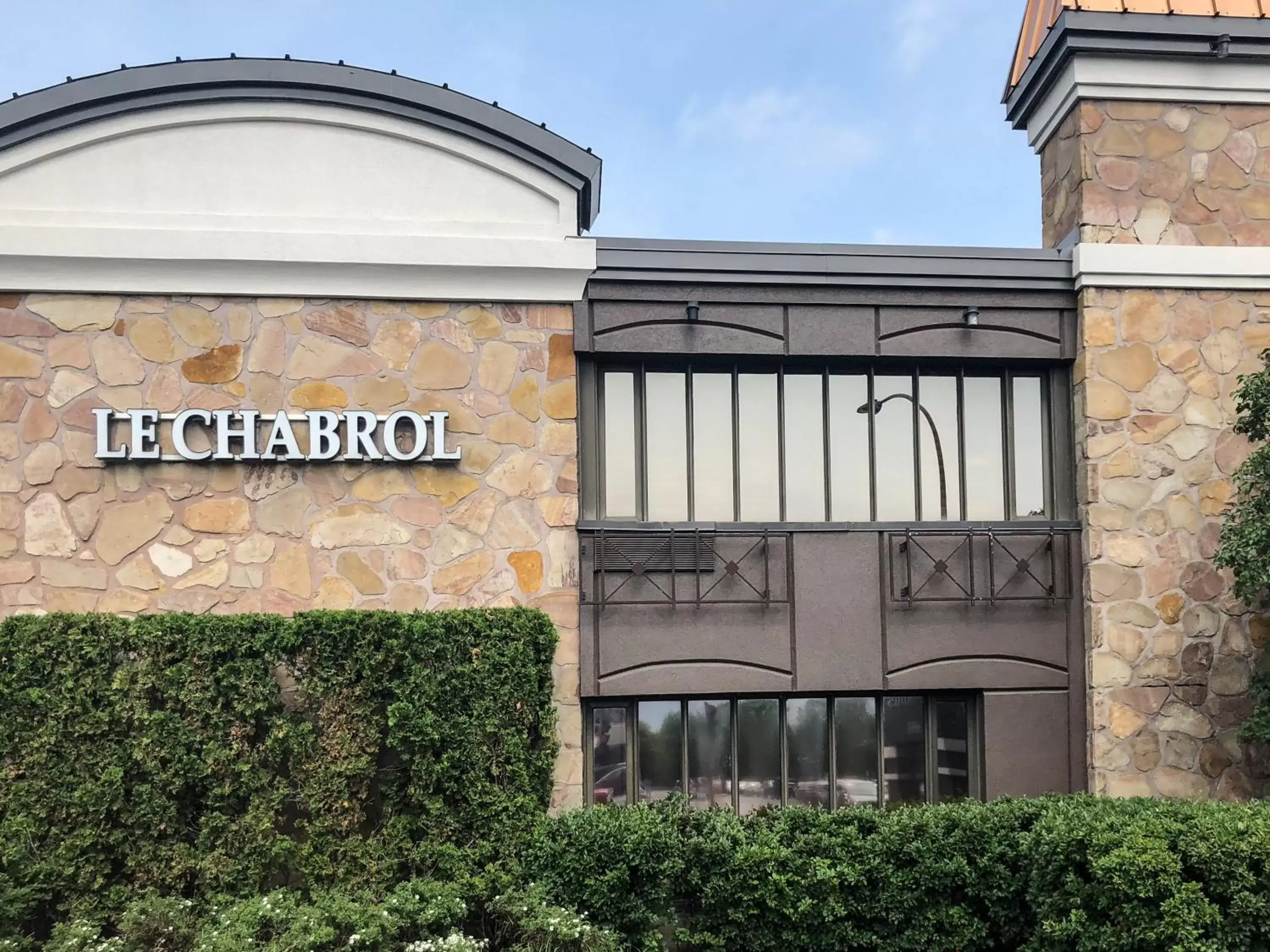 Facade/entrance in Le Chabrol Hotel & Suites