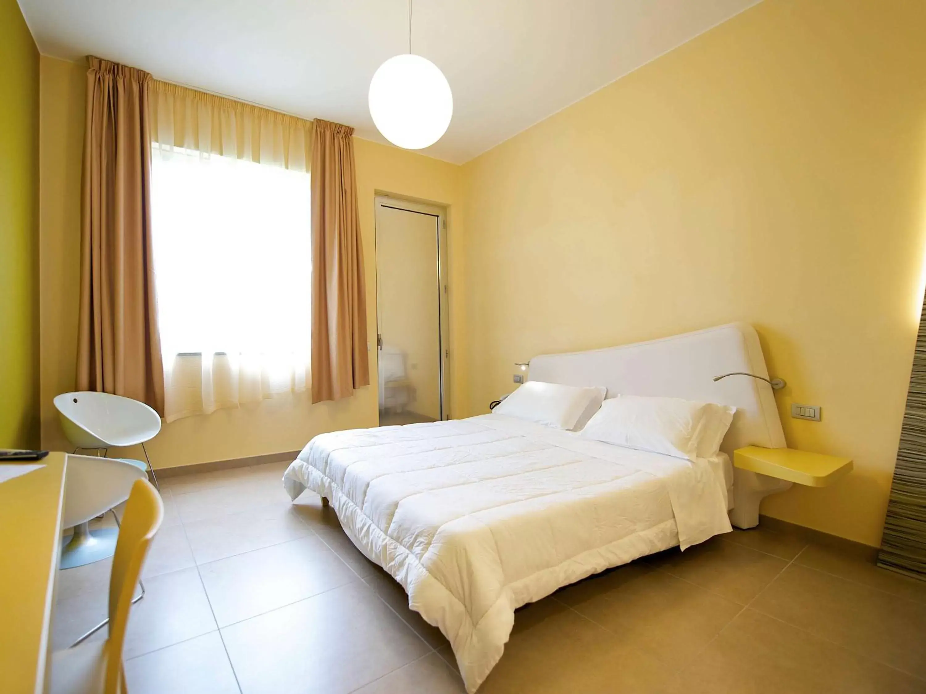 Photo of the whole room, Bed in ibis Styles Catania Acireale