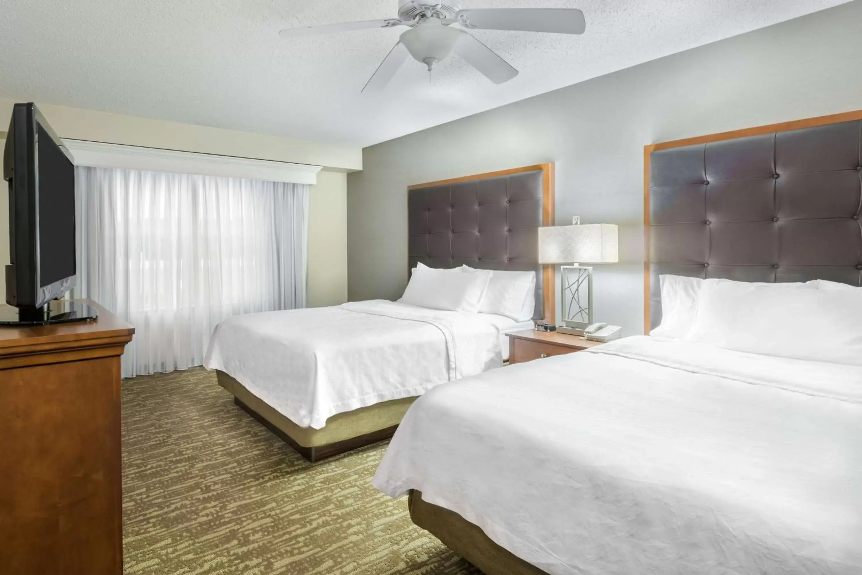Bed in Homewood Suites by Hilton Holyoke-Springfield/North
