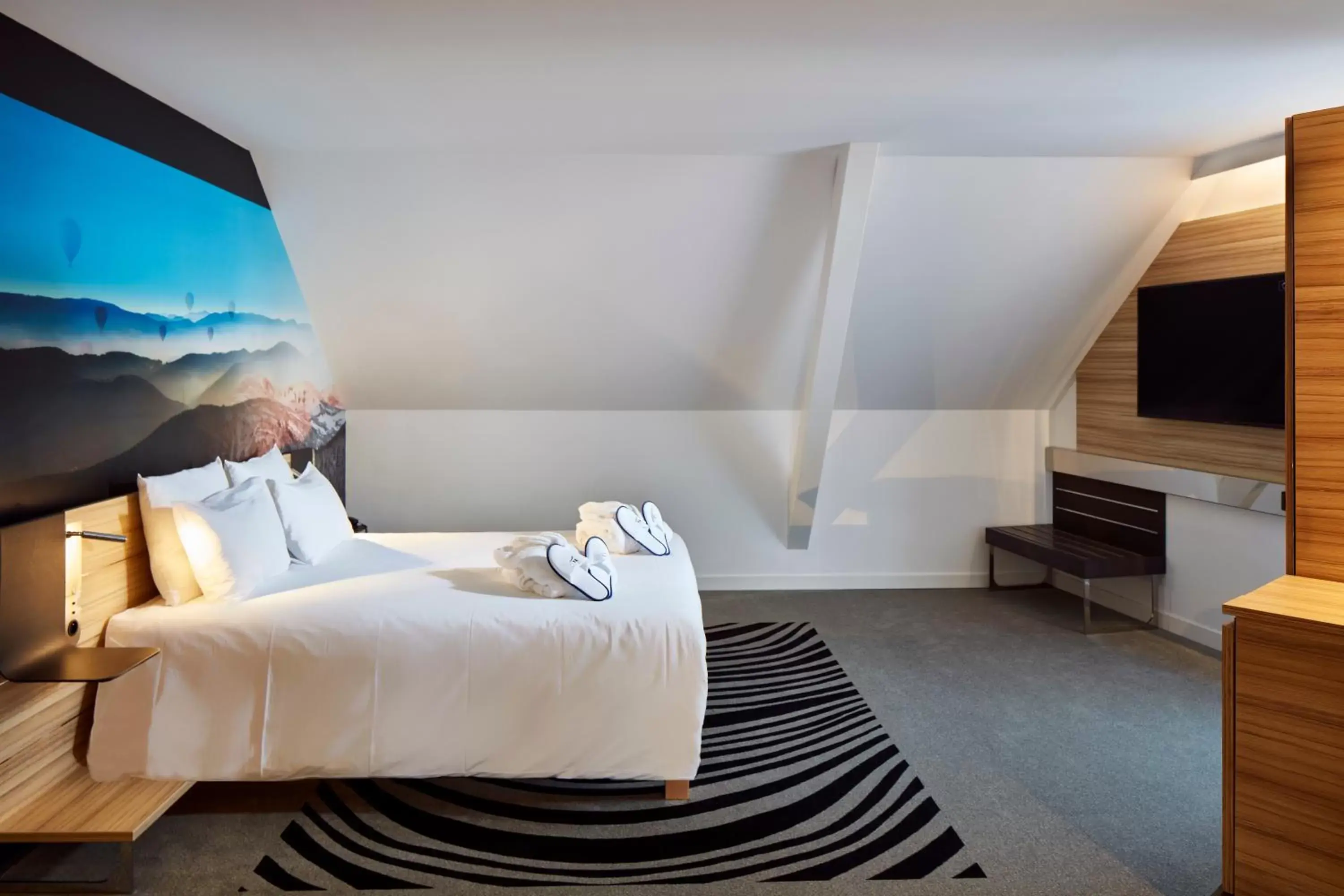 Bedroom, Bed in Novotel Suites Colmar Centre