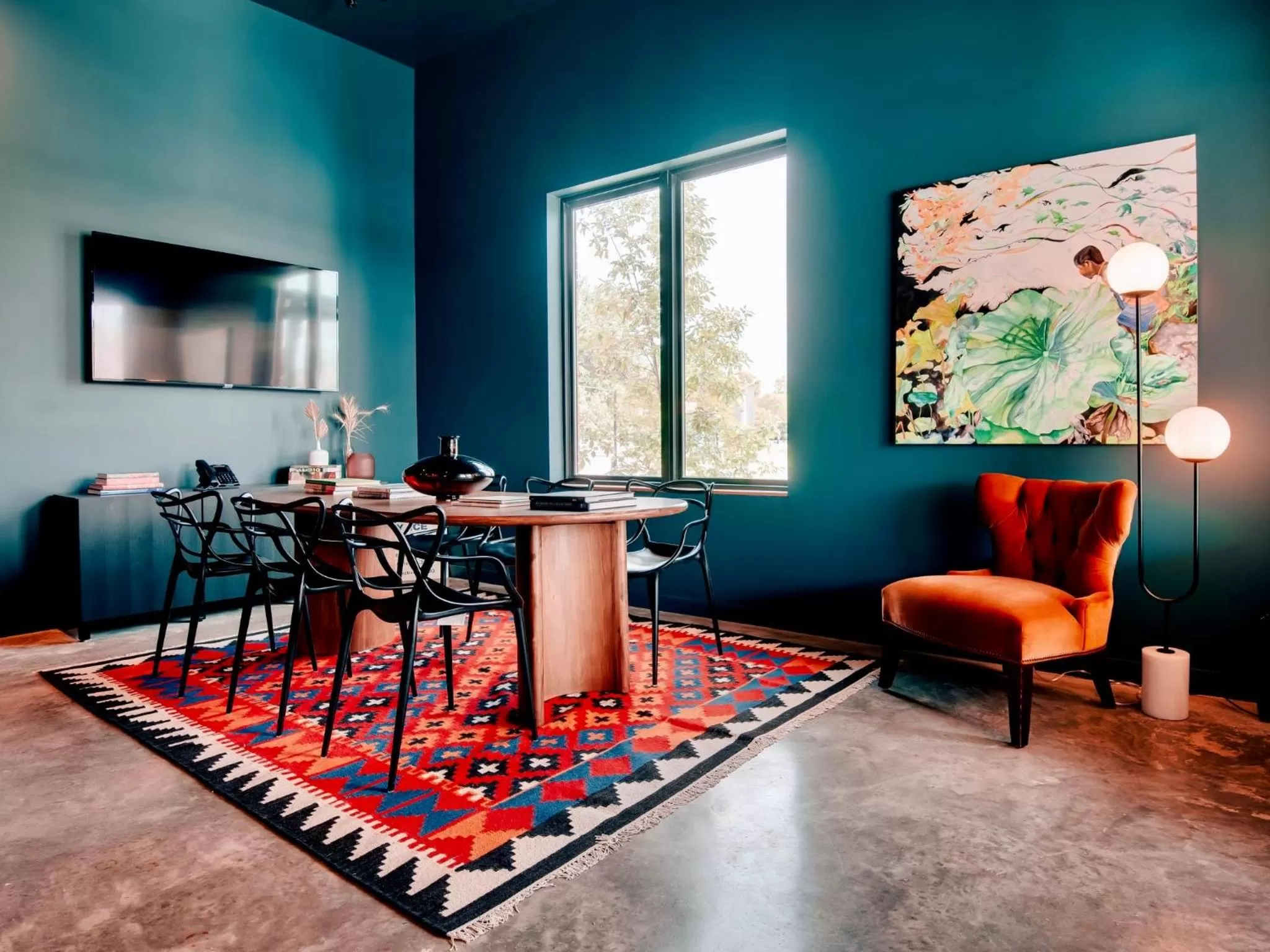 Library in Hotel Dryce