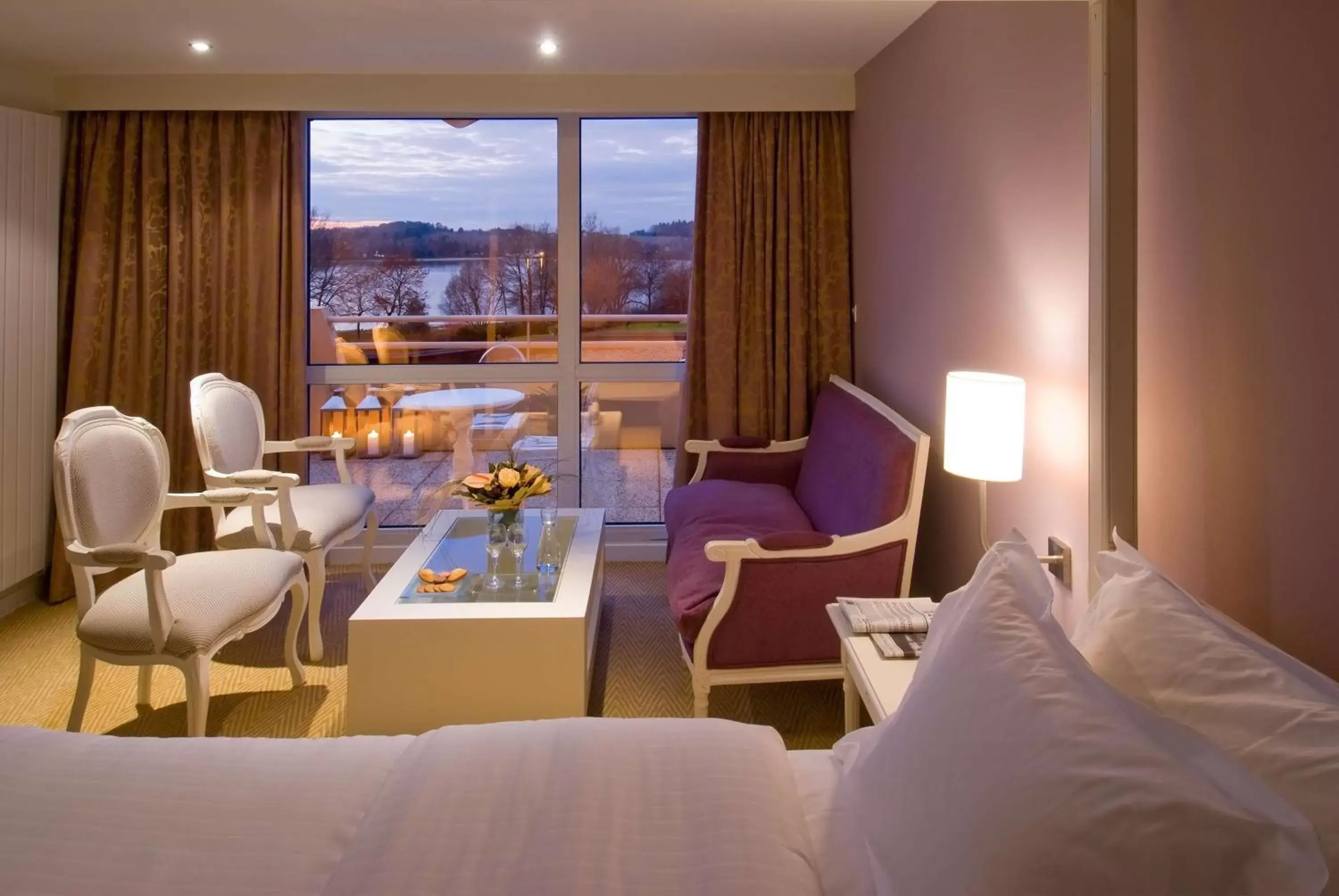 Bedroom, Seating Area in Best Western Plus Le Roi Arthur Hôtel & Spa