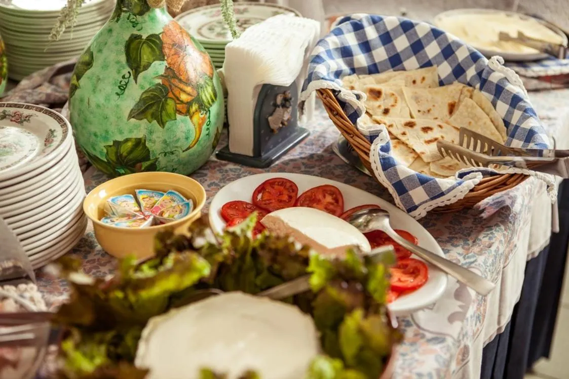 Restaurant/places to eat in Hotel Resort Marinella