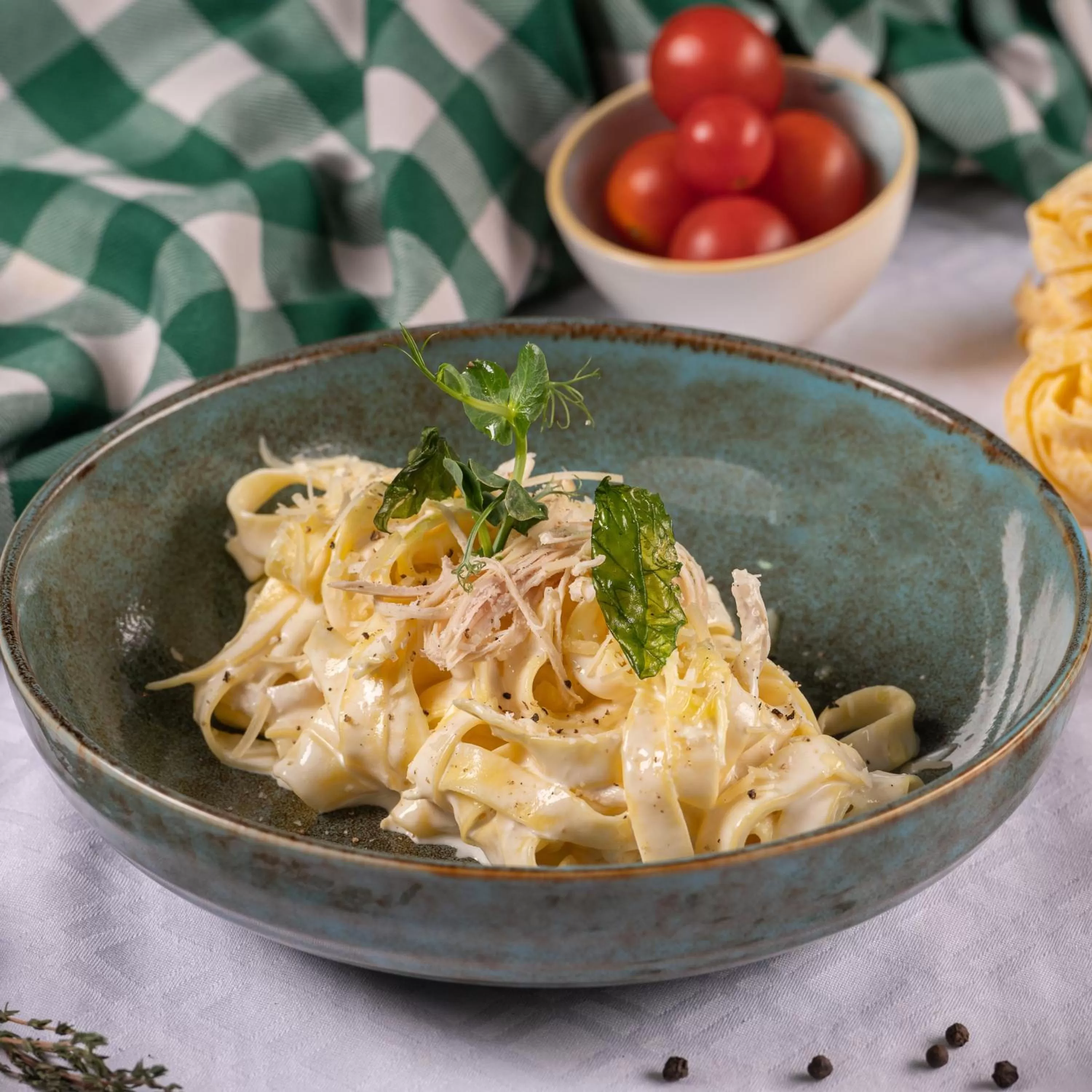 Restaurant/places to eat in Crowne Plaza Dubai Deira by IHG