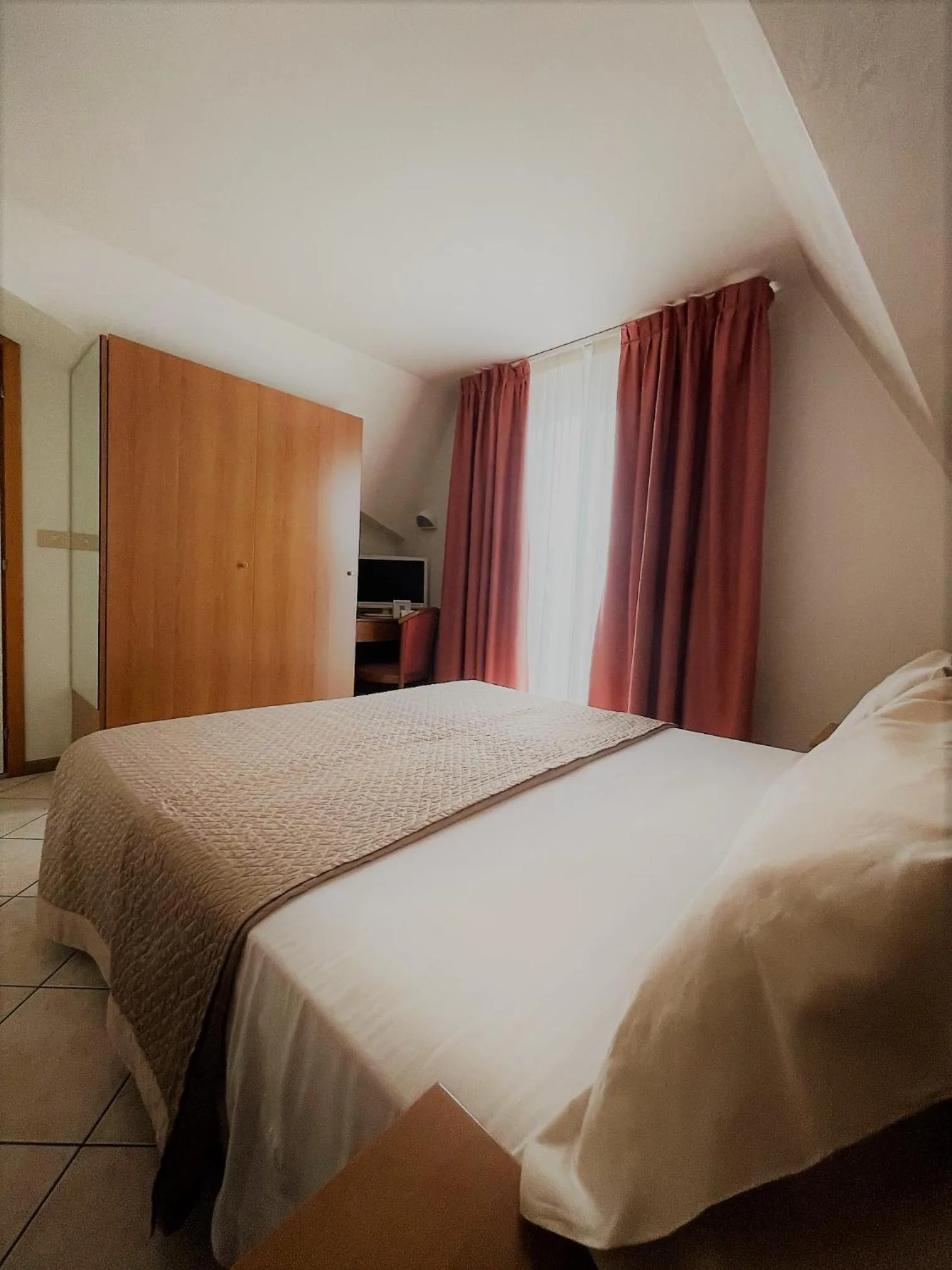 TV and multimedia in Hotel Touring