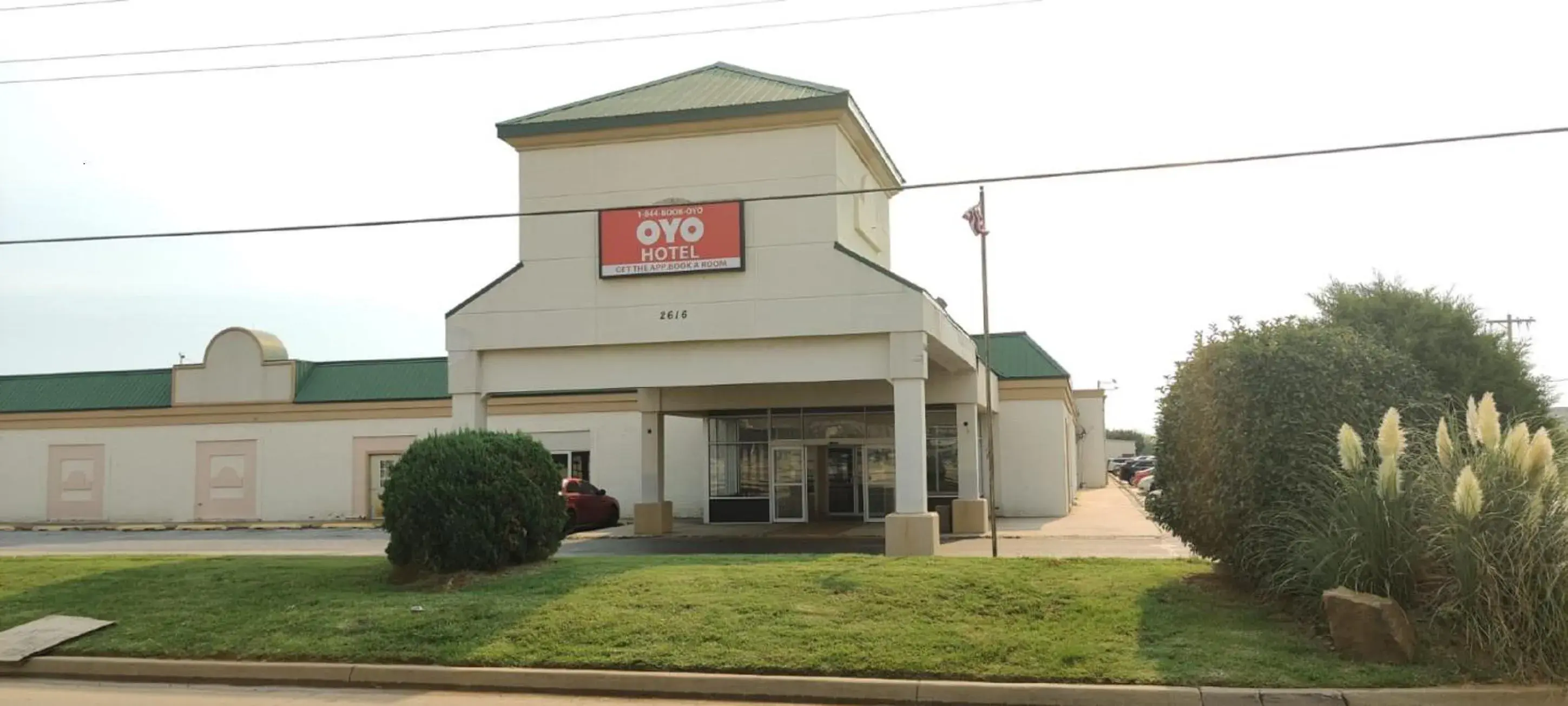 Facade/entrance, Property Building in OYO Hotel Oklahoma City South I-35 and SE 29th