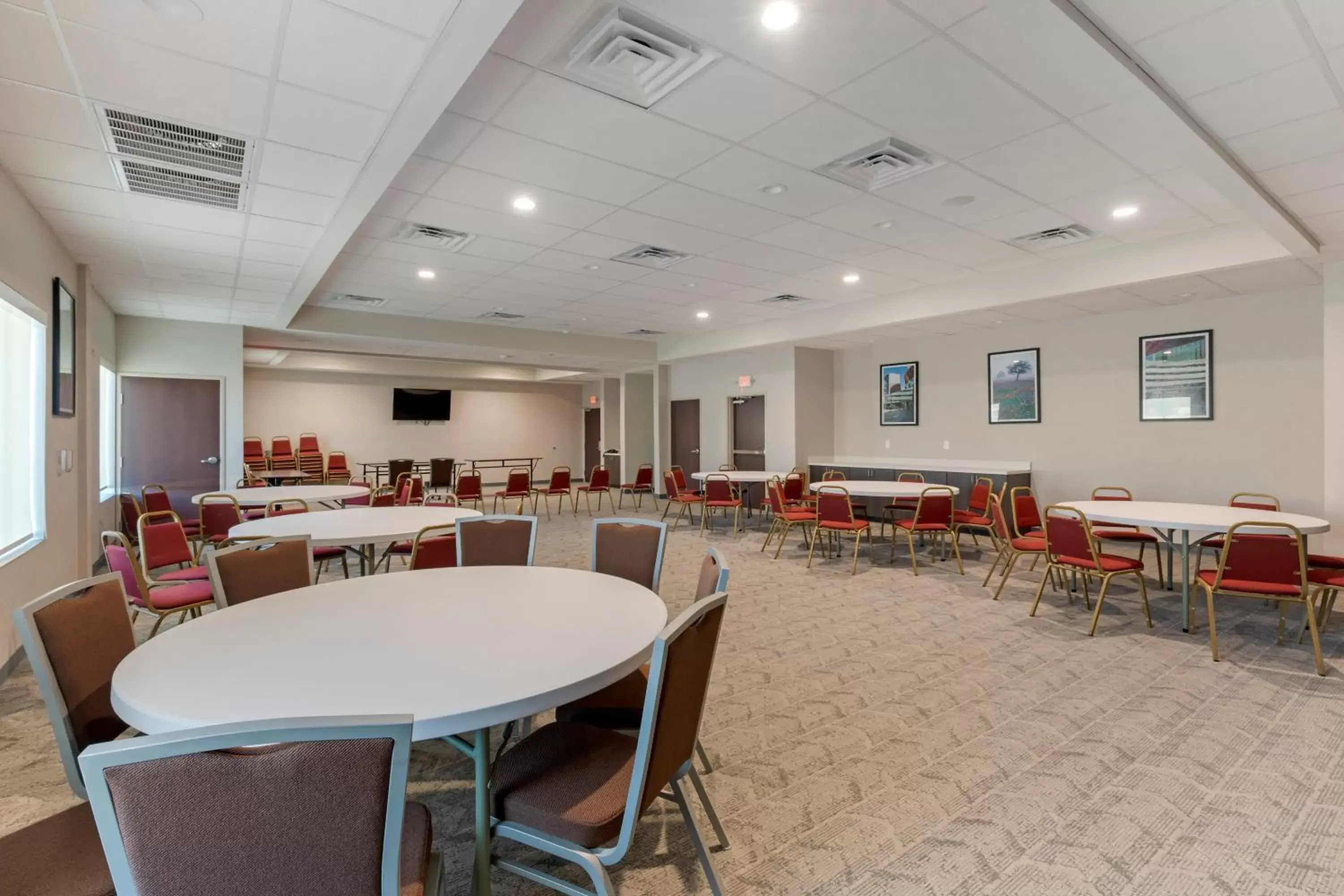Meeting/conference room, Restaurant/Places to Eat in Comfort Inn & Suites Balch Springs - SE Dallas
