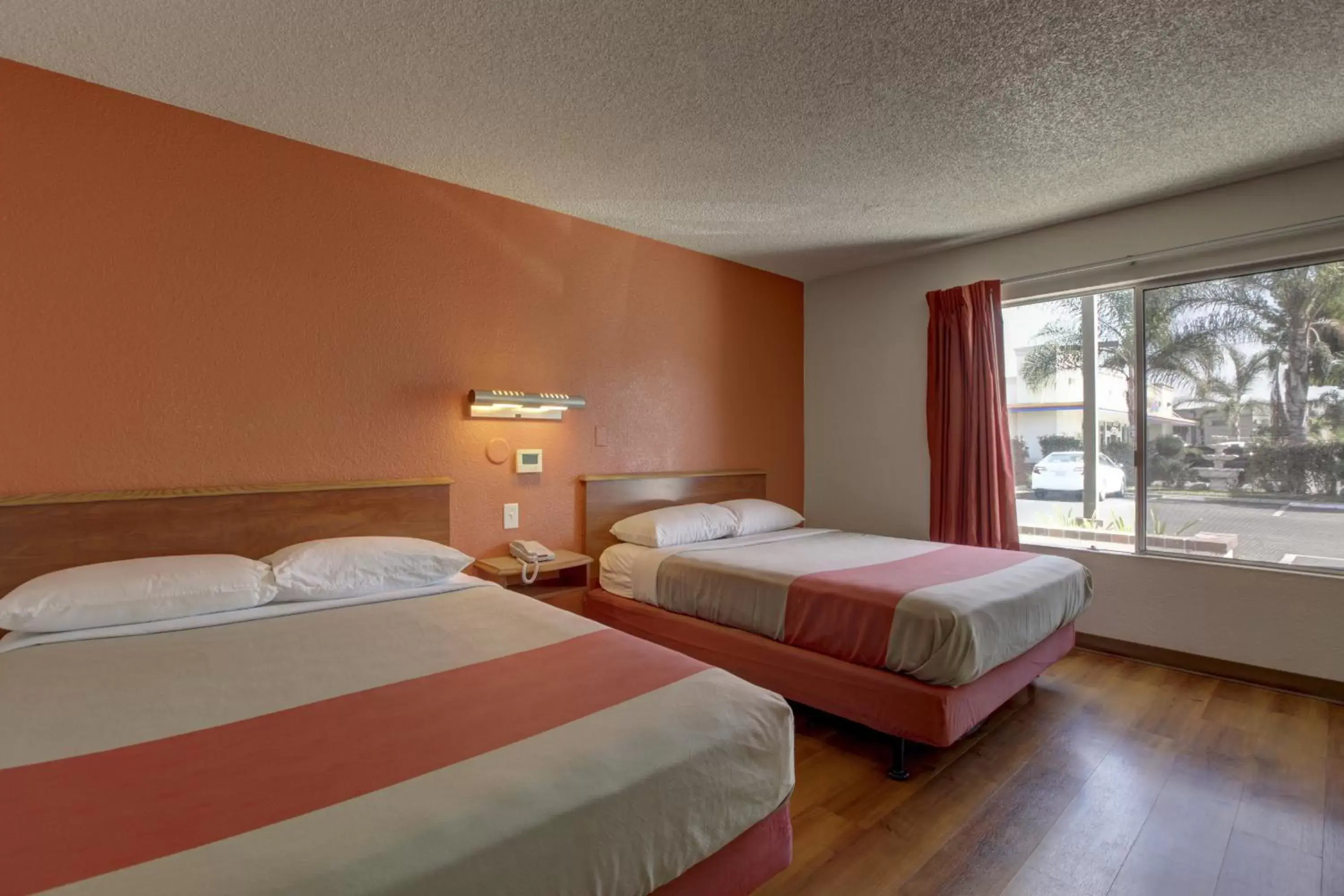 Bed in Motel 6-Santa Ana, CA - Irvine - Orange County Airport