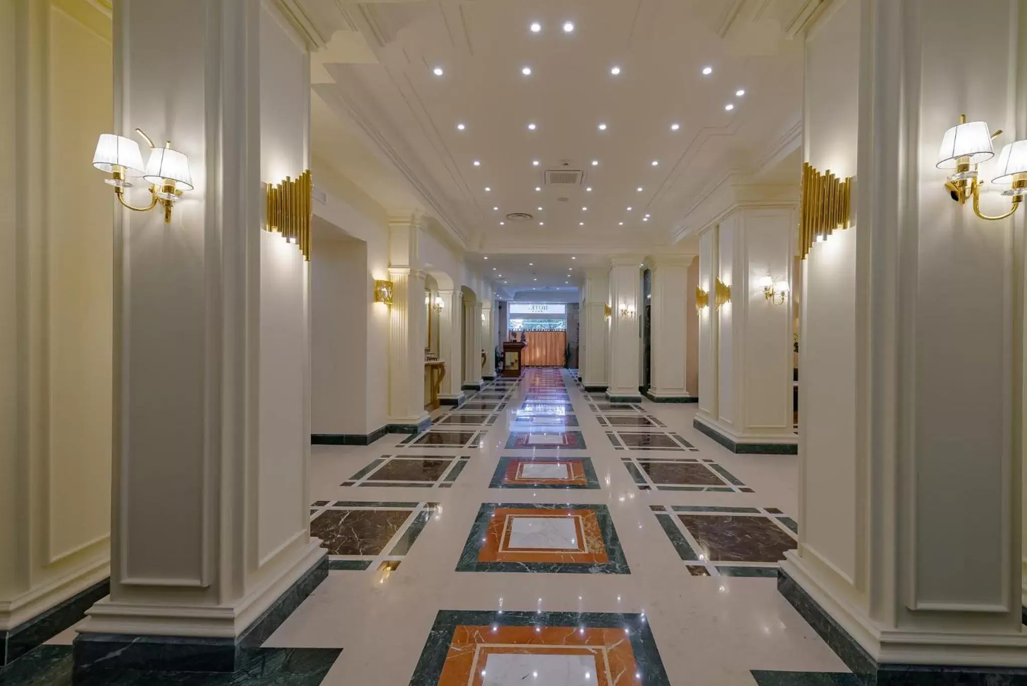 Lobby or reception in La Paloma Blanca Hotel