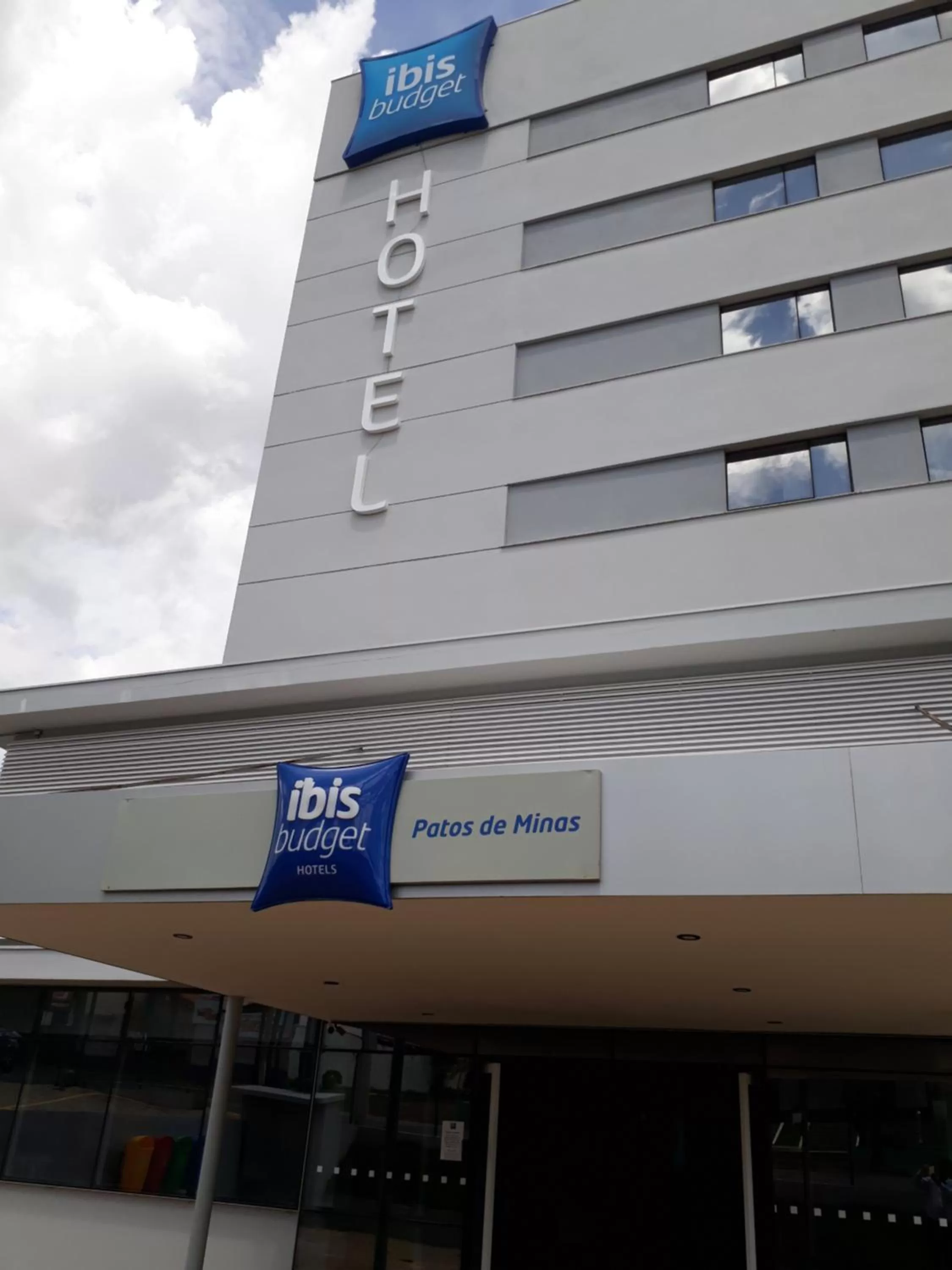 Property building in ibis budget Patos de Minas