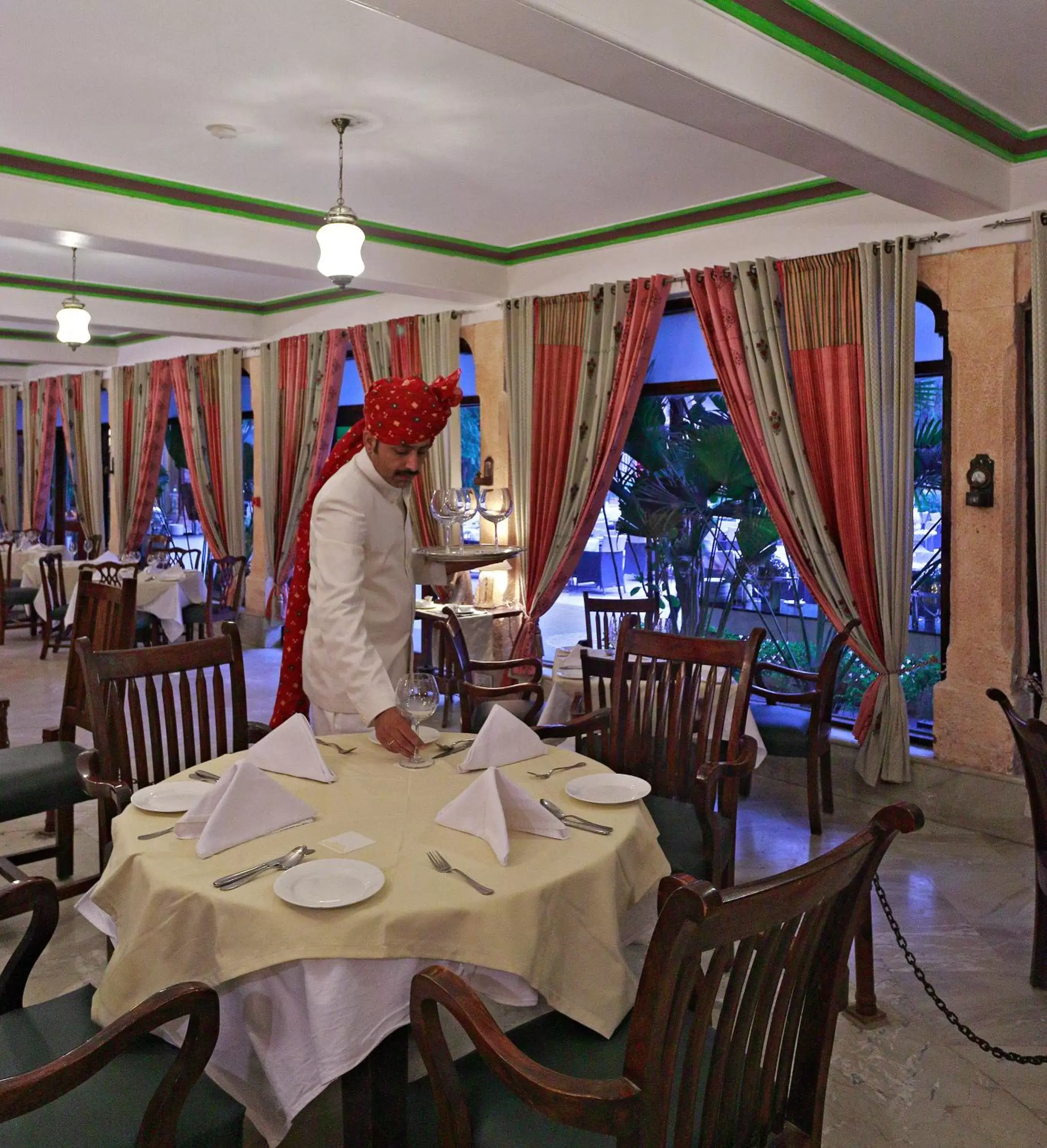 Restaurant/Places to Eat in Ranbanka Palace