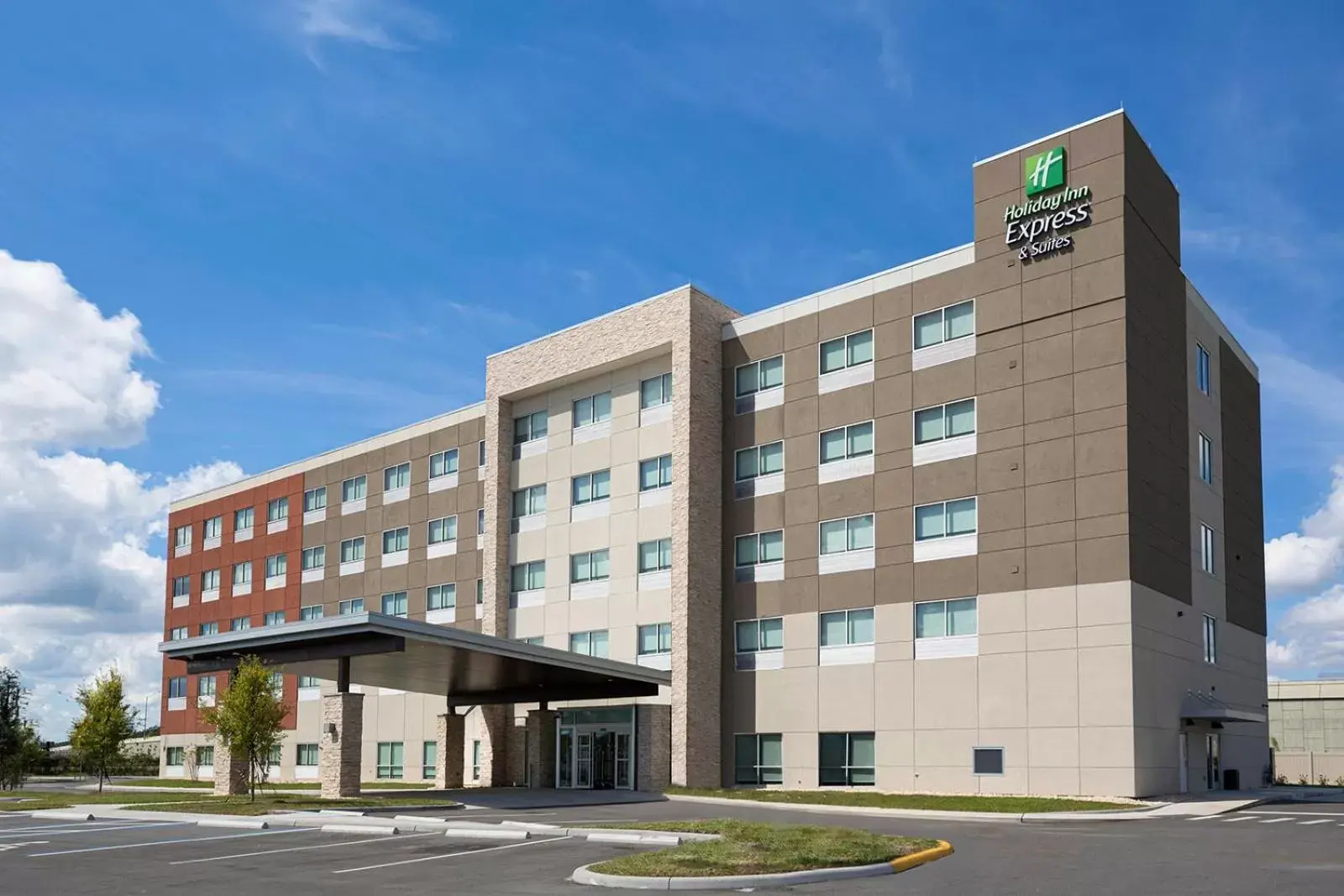 Property Building in Holiday Inn Express & Suites Sanford - Lake Mary, an IHG Hotel