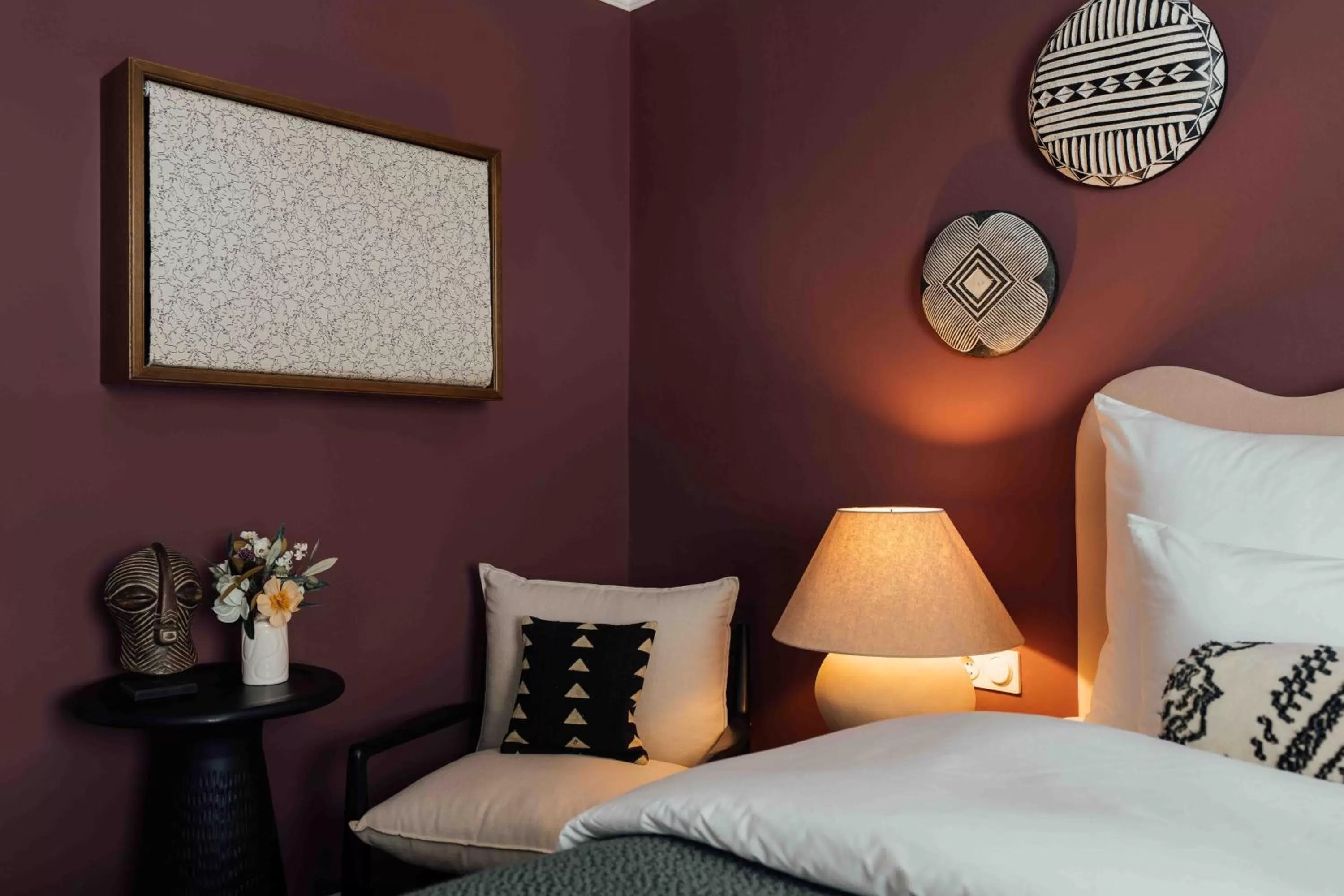 Bed in Clemonte Hotel - Your Reception-less Boutique Hideaway