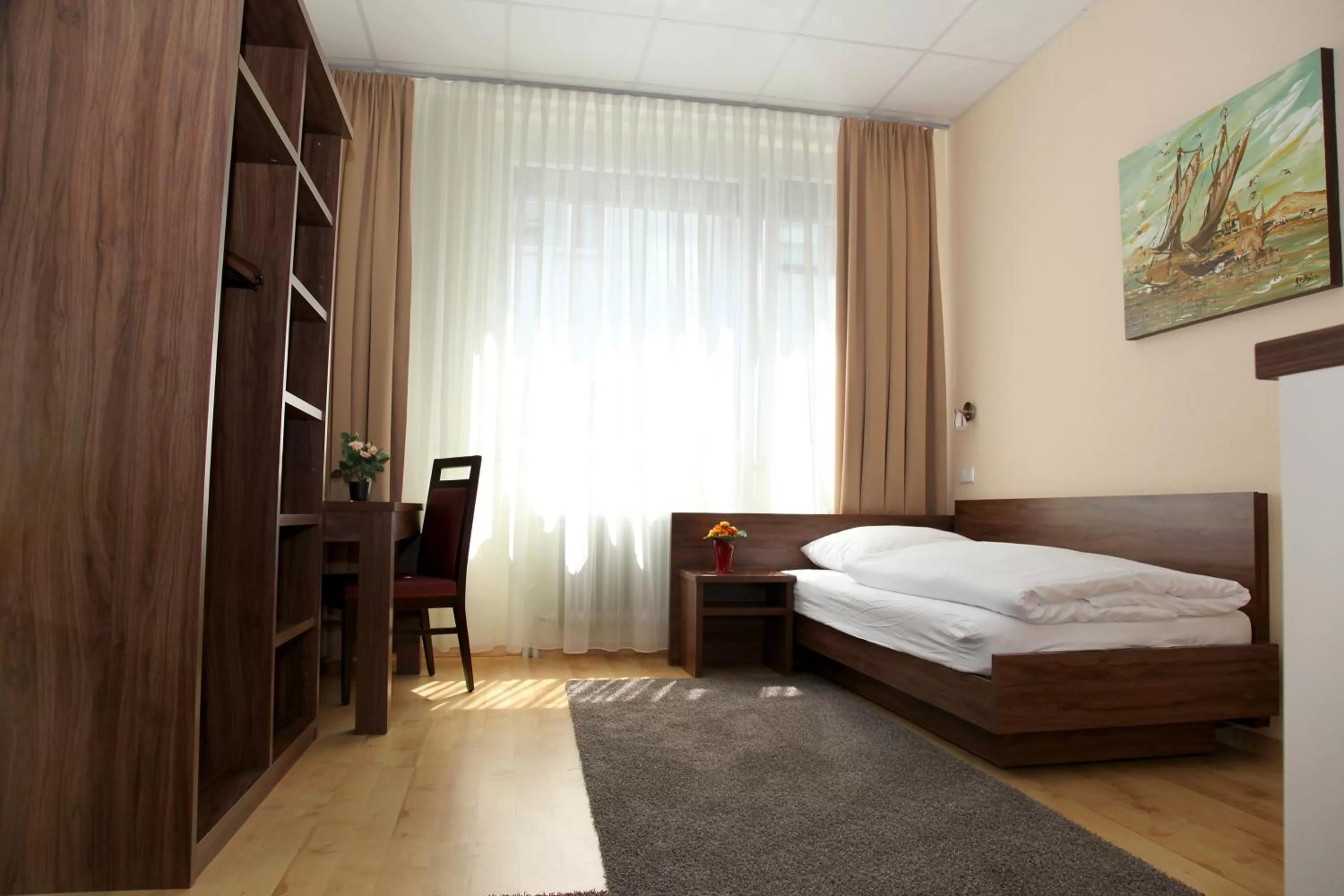 Day, Bed in Hotel am Charlottenplatz