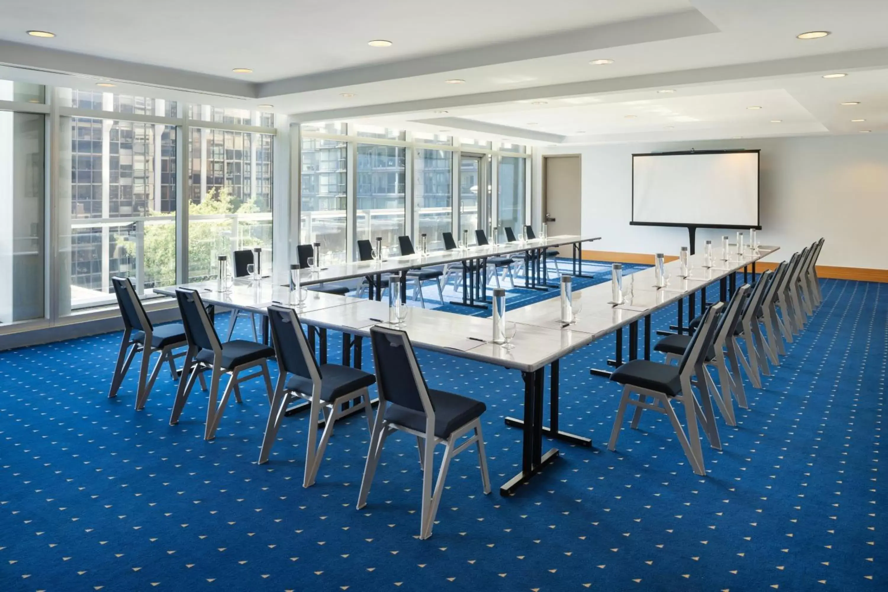 Meeting/conference room in Sheraton Vancouver Wall Centre