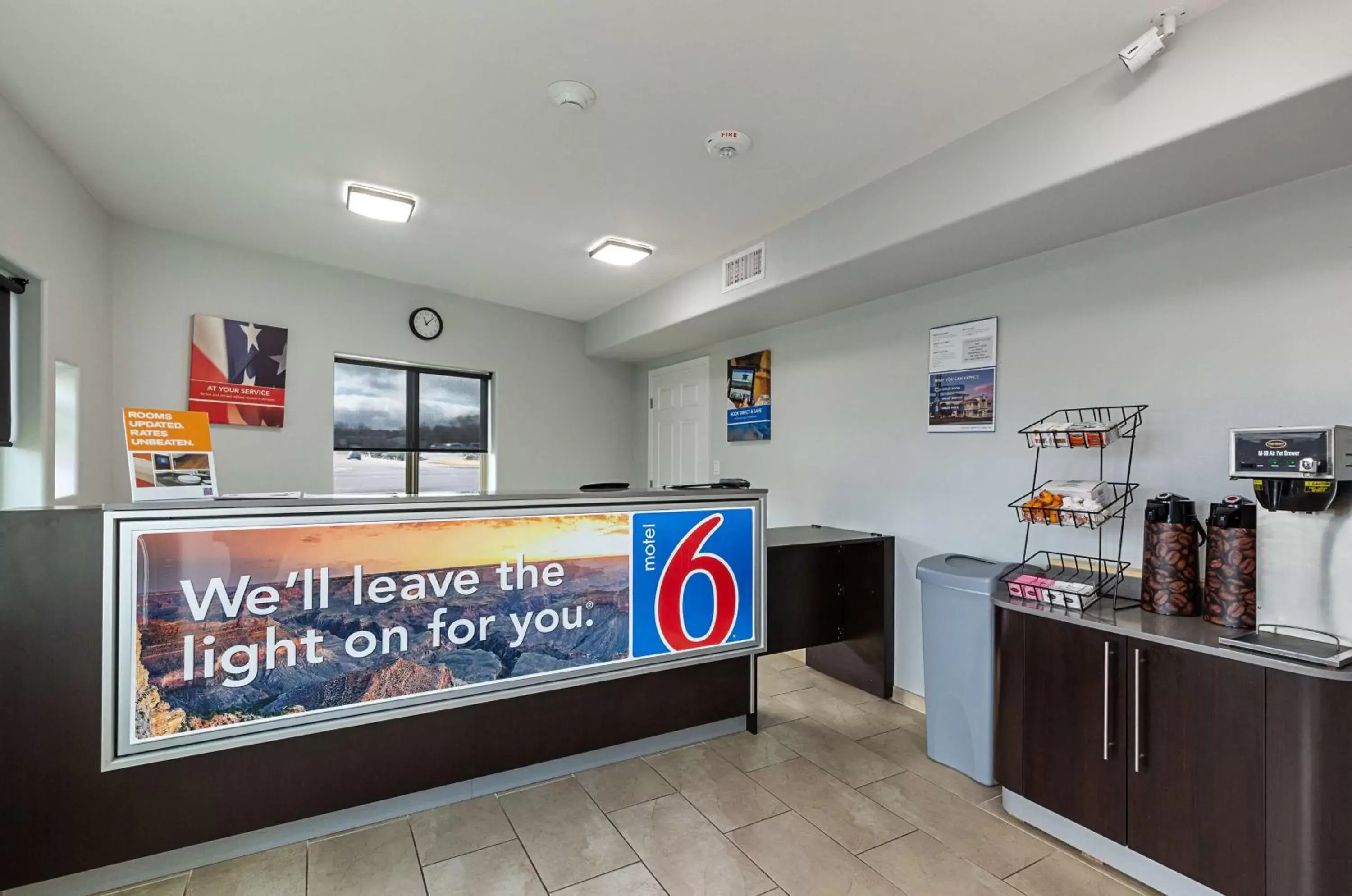 Lobby or reception in Motel 6-Show Low, AZ